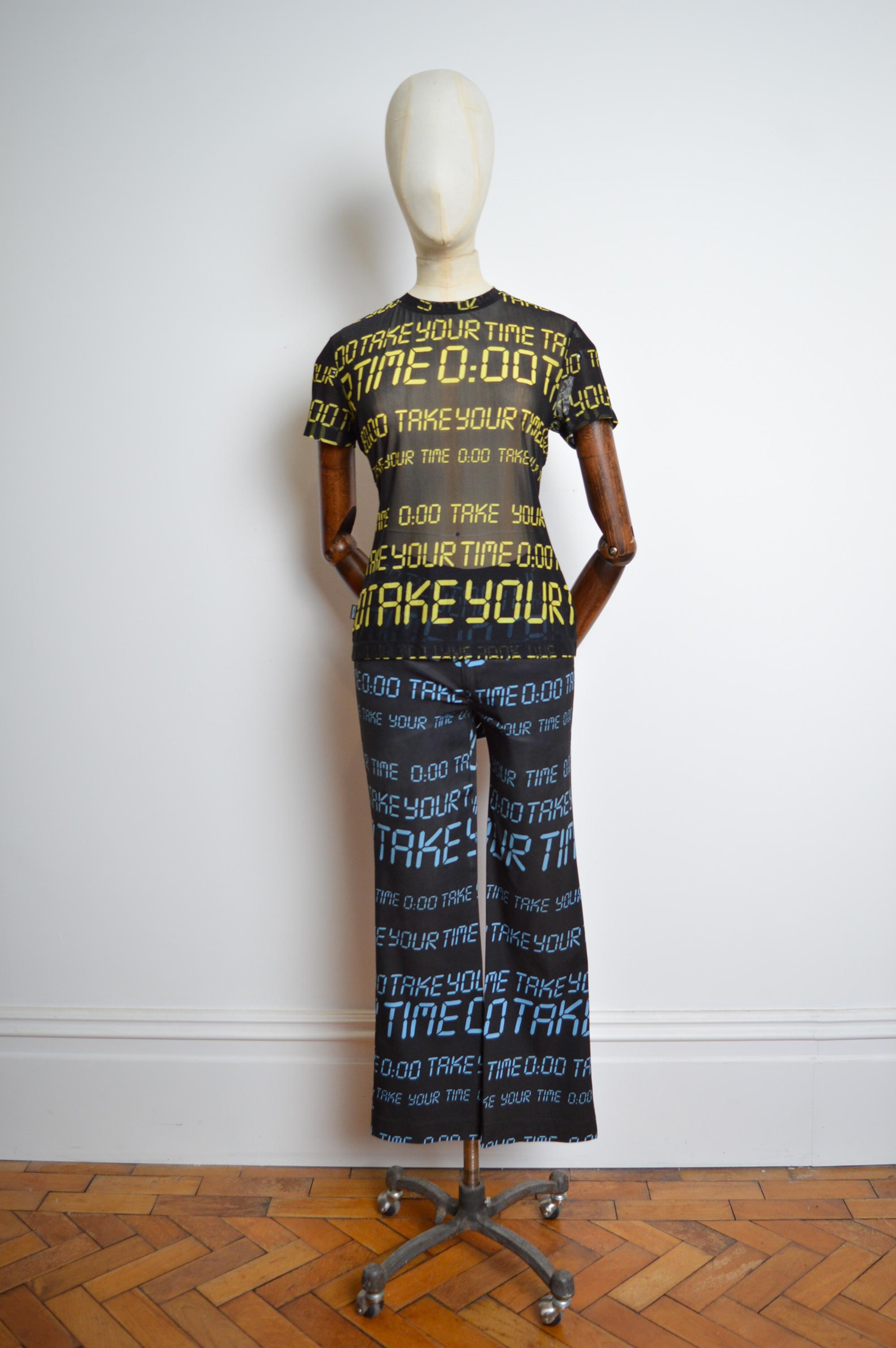 2000s Digital pattern Moschino stretchy Nylon Black Blue ankle grazer Pants For Sale 6