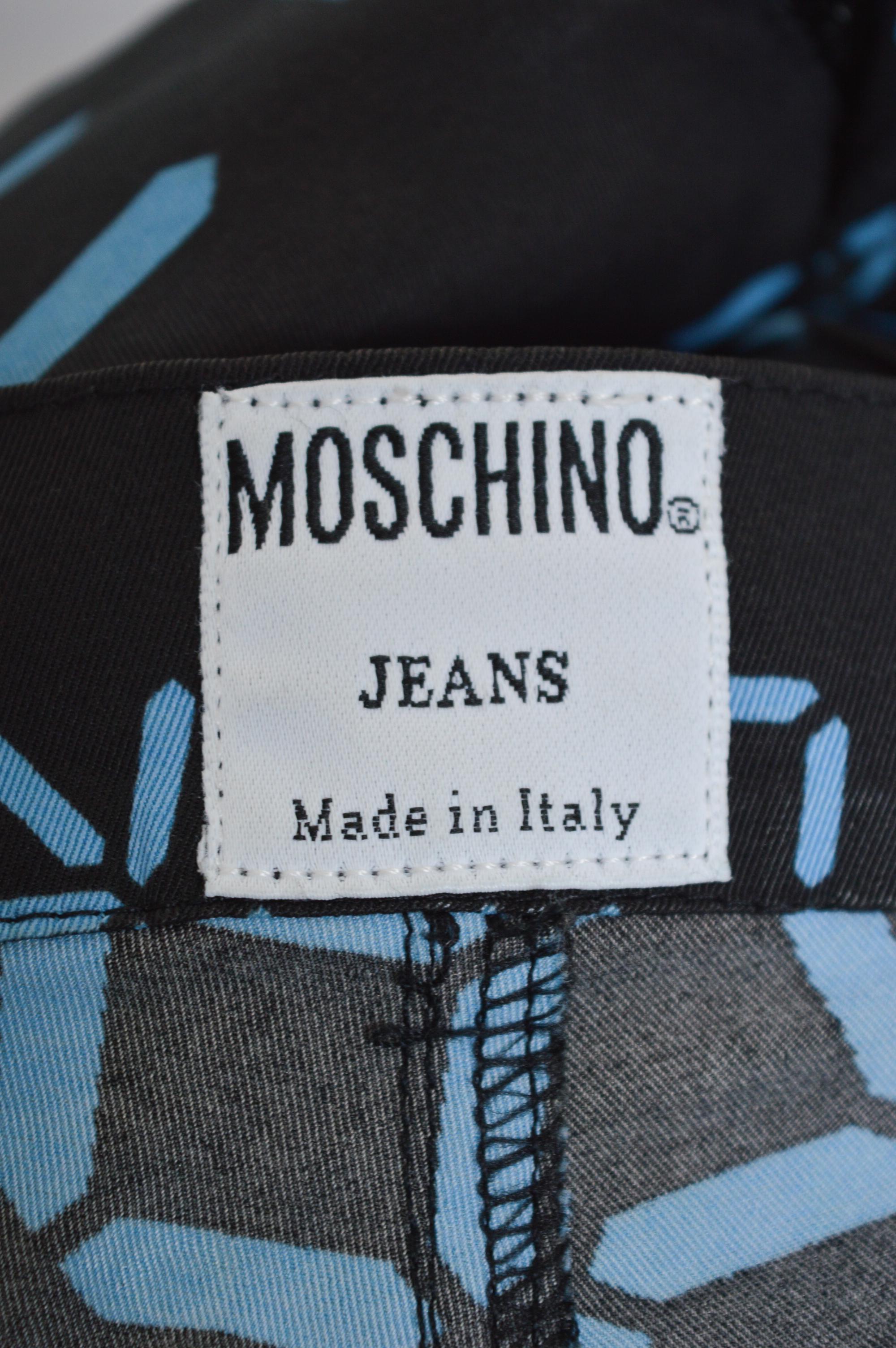 2000s Digital pattern Moschino stretchy Nylon Black Blue ankle grazer Pants For Sale 5