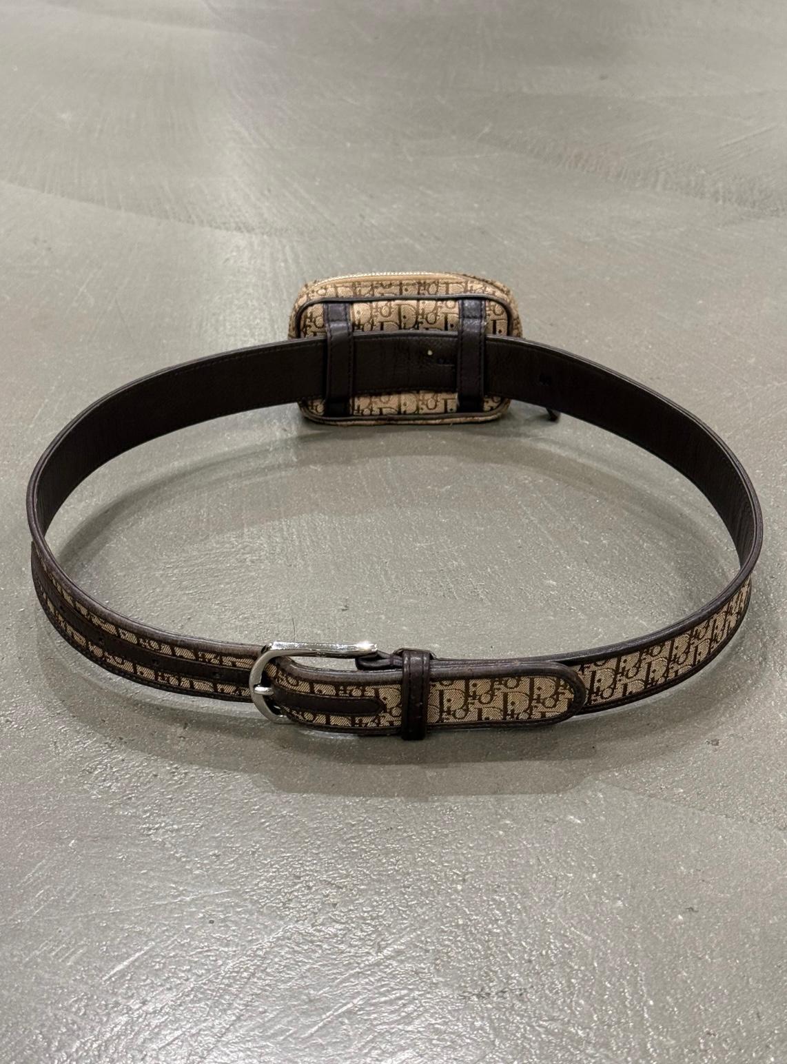 2000er Dior by Galliano Monogramm Gürteltasche (Black) im Angebot