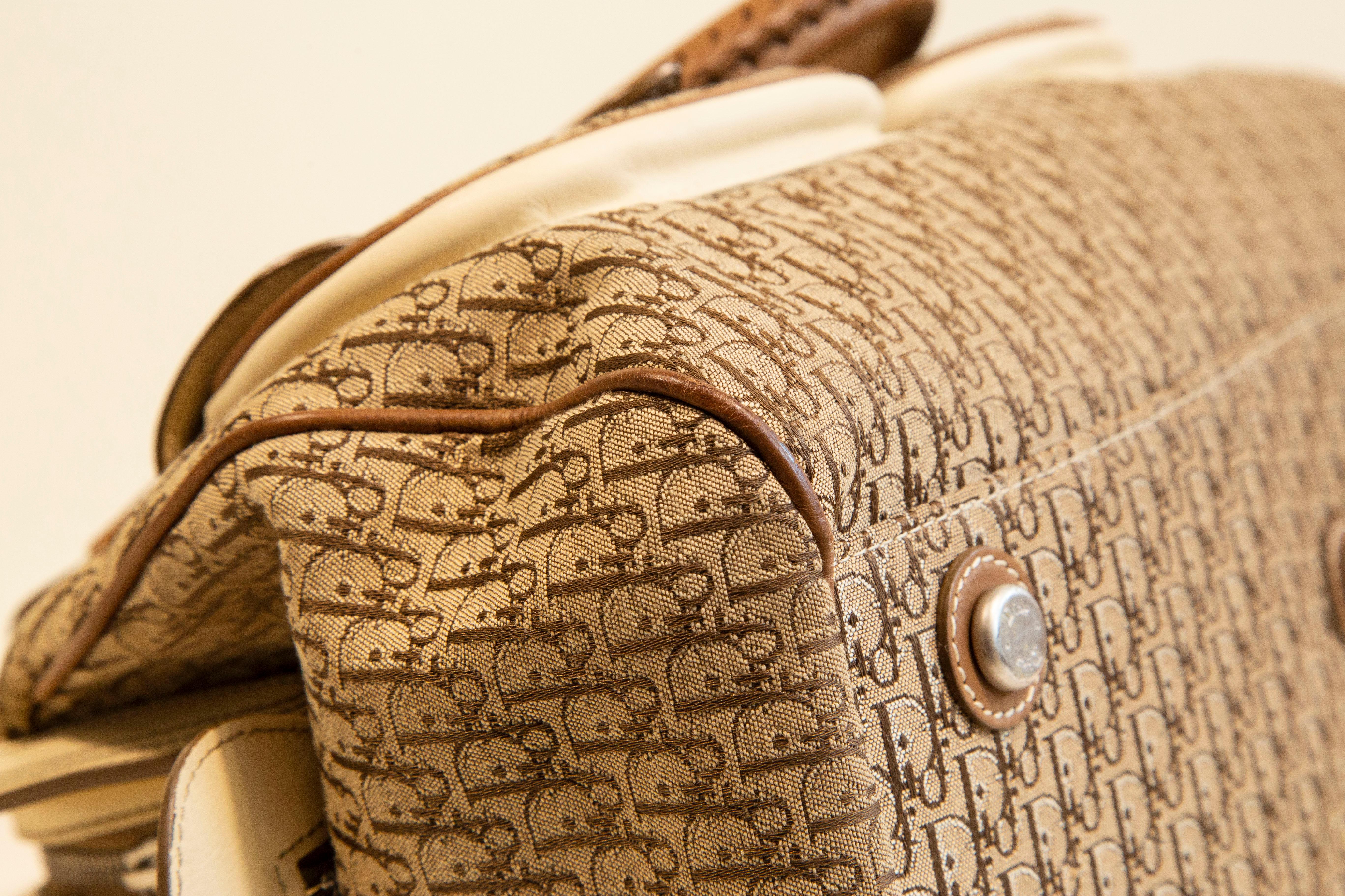 2000s Dior Diorissimo Cloth Beige Canvas and Leather Detective Frame Satchel Bag For Sale 7