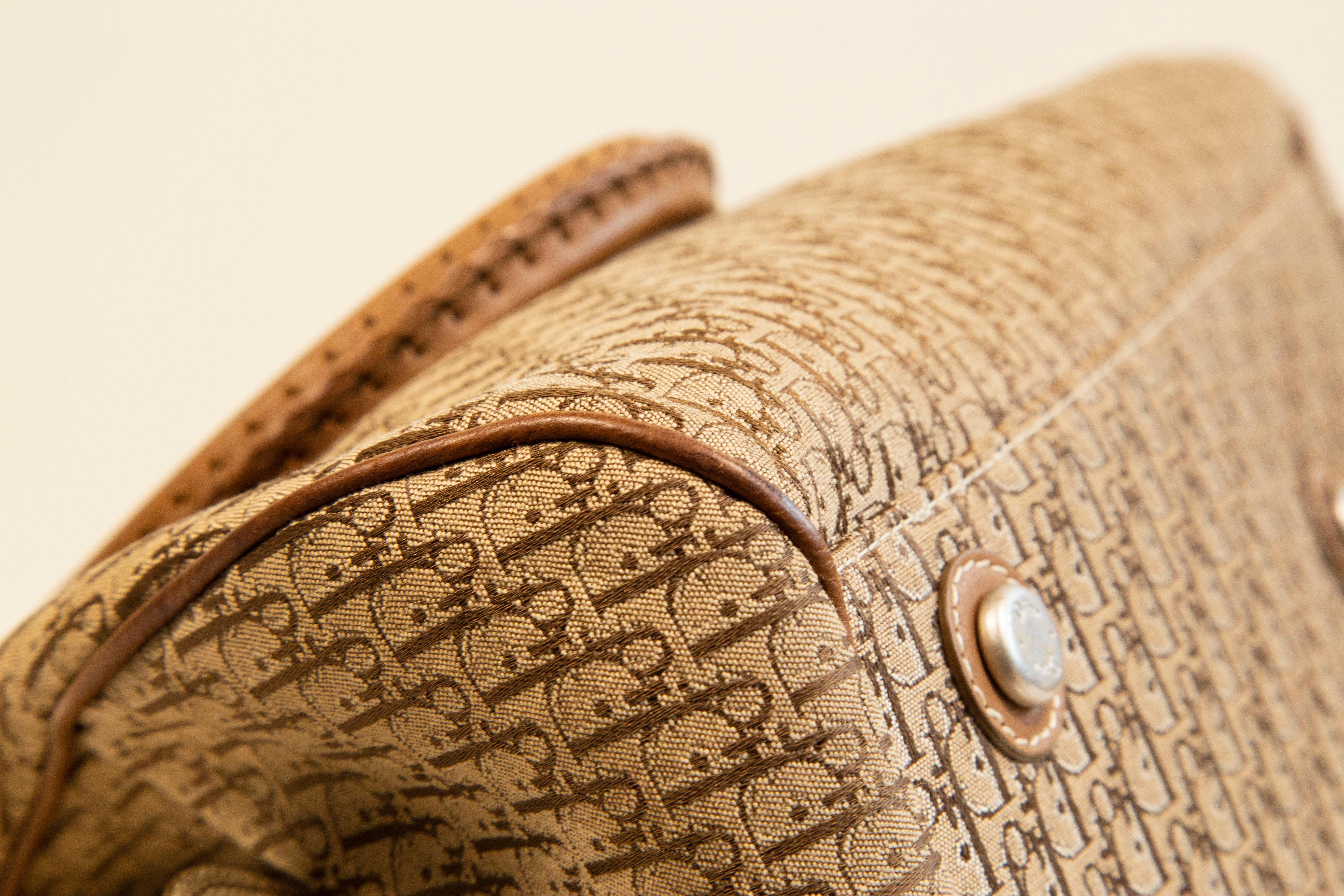 2000s Dior Diorissimo Cloth Beige Canvas and Leather Detective Frame Satchel Bag For Sale 10