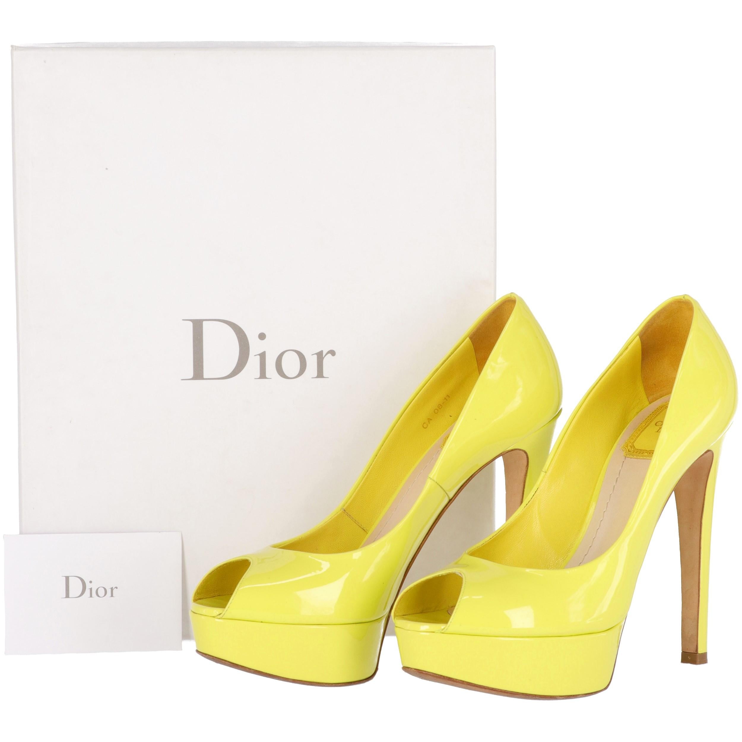 2000s Dior Yellow Lemon Patent Leather Heels Shoes 1