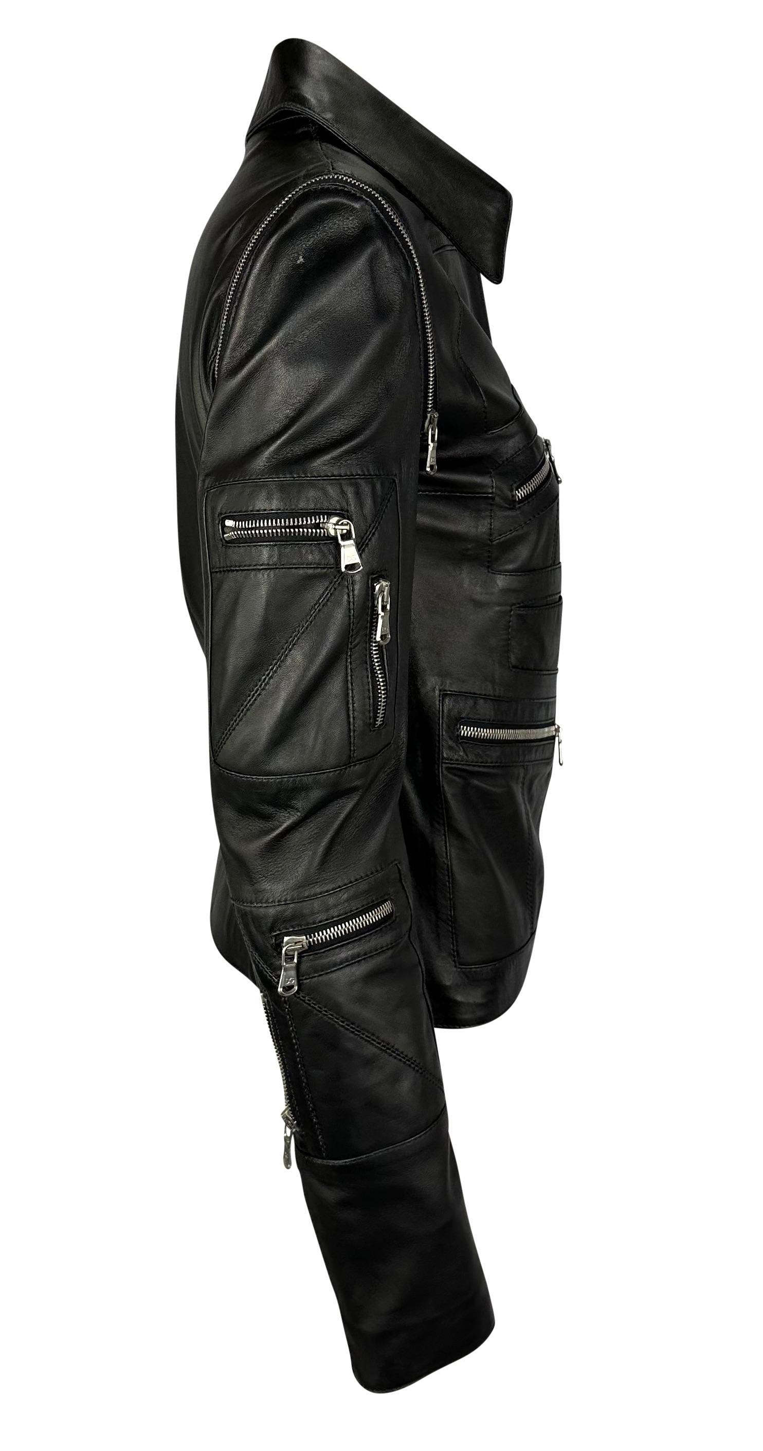2000s Dolce & Gabbana Veste Moto en cuir noir avec fermeture éclair Pour femmes en vente