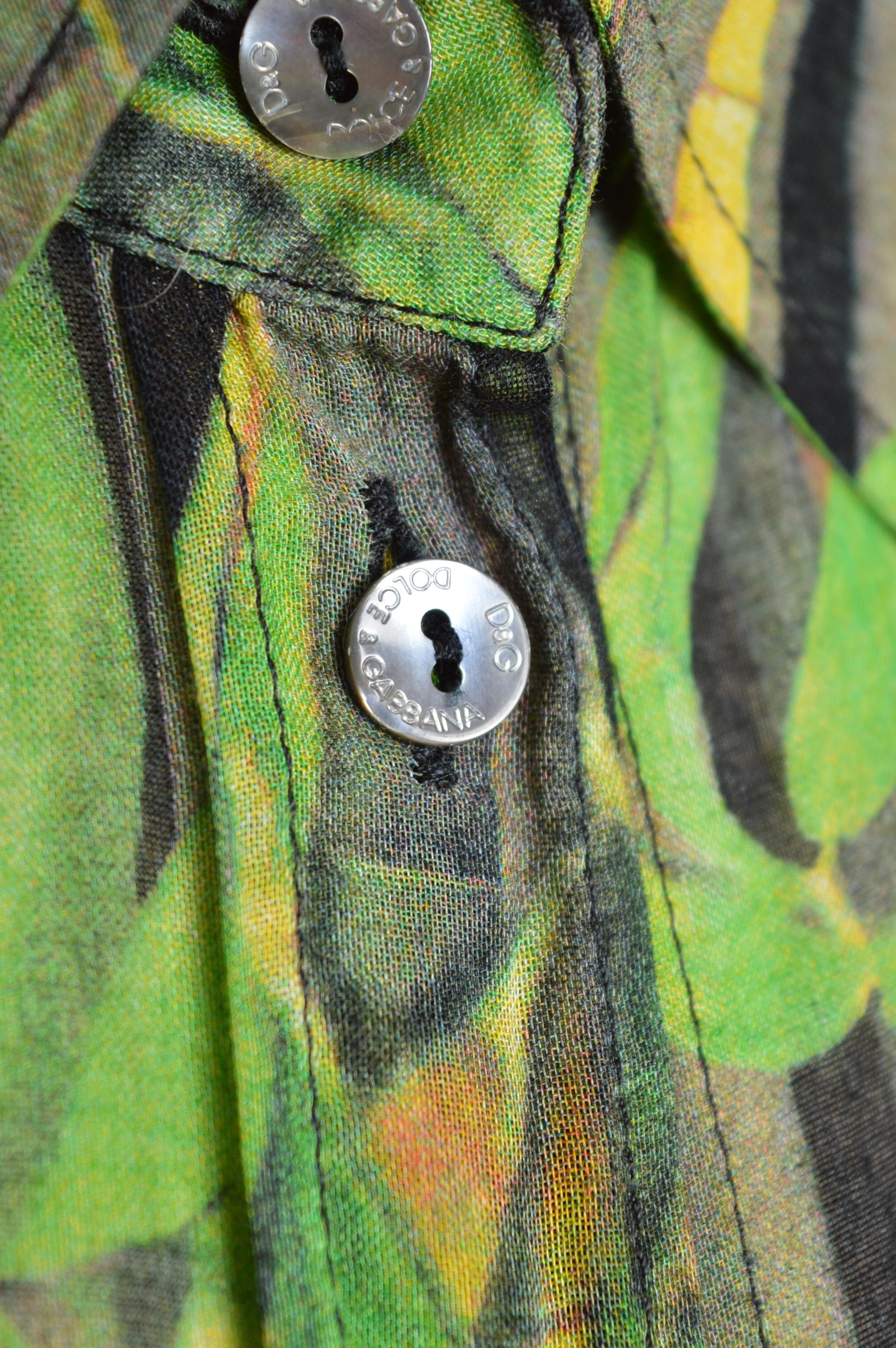 2000's Dolce & Gabbana Bamboo print green cotton long sleeve Shirt - Blouse In Good Condition For Sale In Sheffield, GB