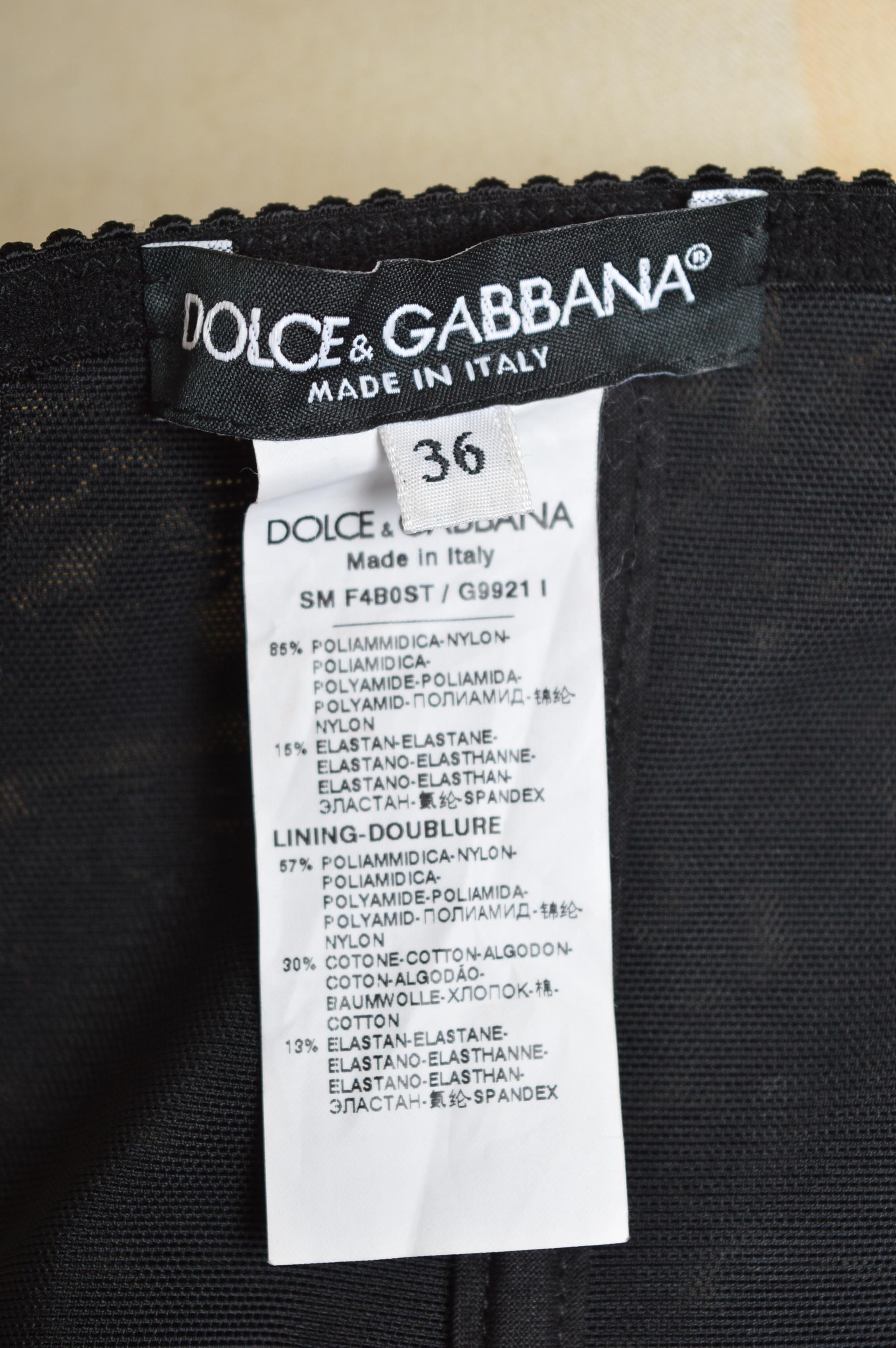 2000s Dolce & Gabbana Nero a vita alta in pizzo Lingerie corsetto mini gonna in vendita 7
