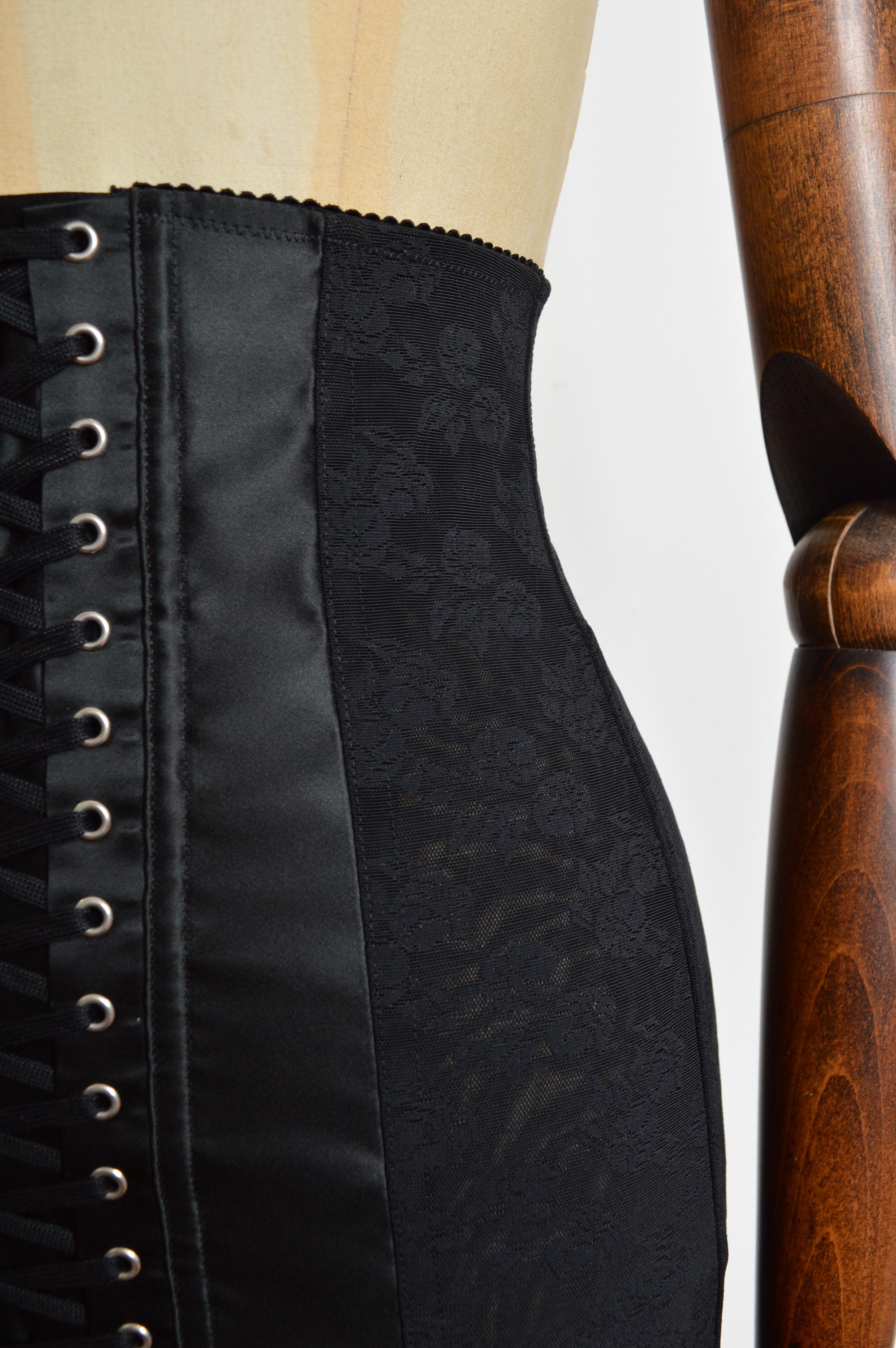 2000s Dolce & Gabbana Black high waist Lace up Lingerie corset mini jupe Pour femmes en vente