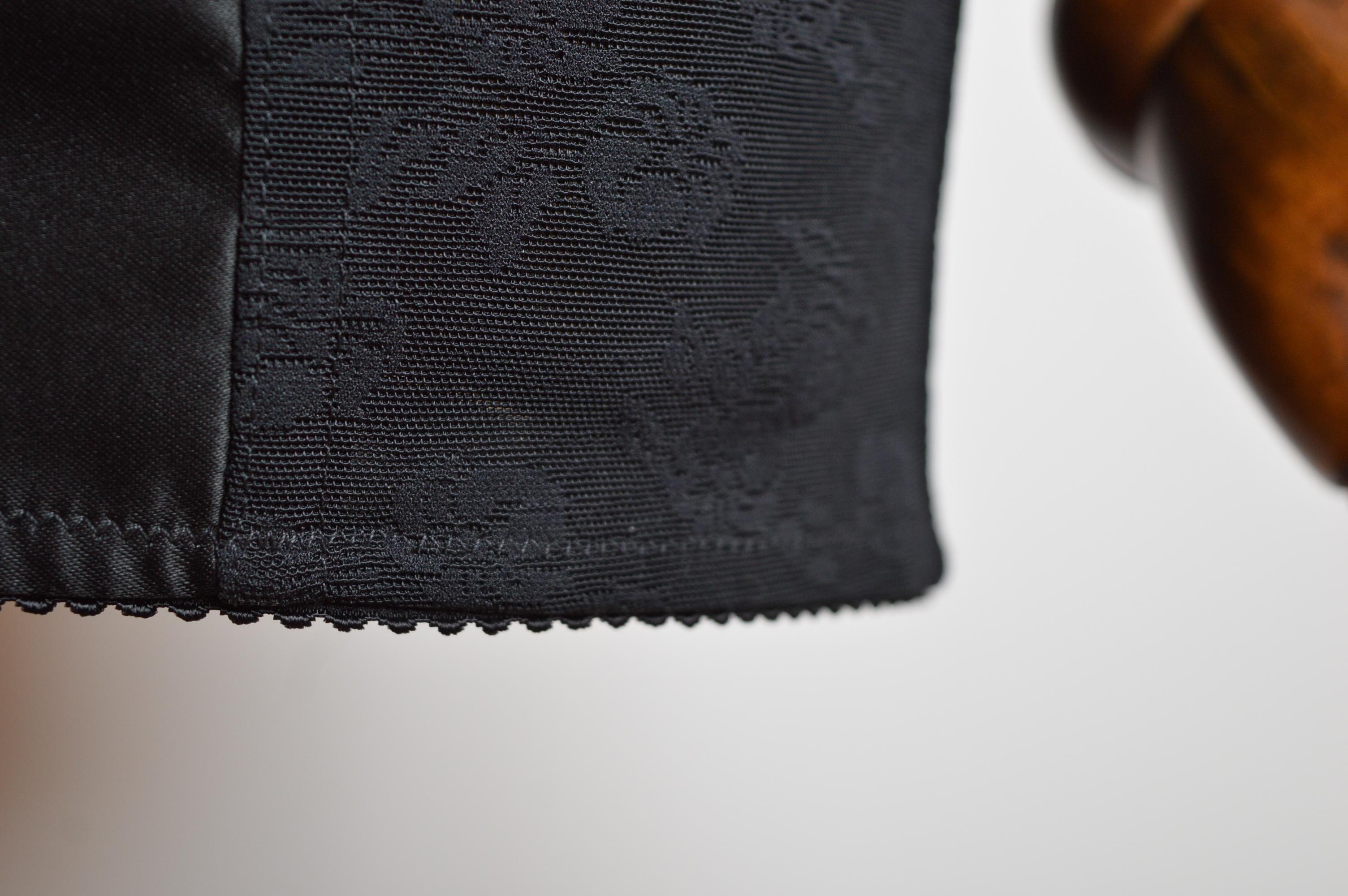 2000s Dolce & Gabbana Black high waist Lace up Lingerie corset mini jupe en vente 2