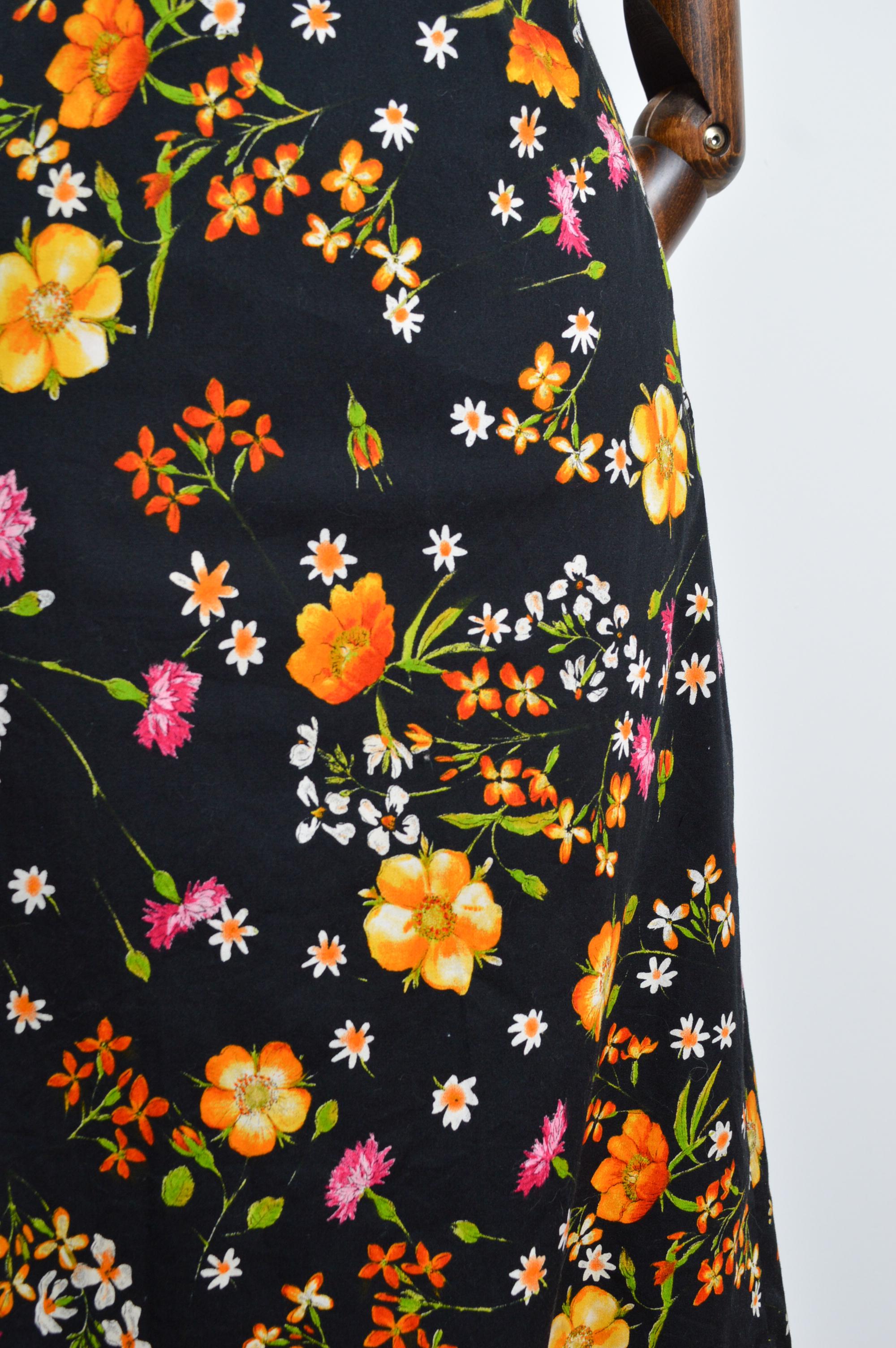 2000s Dolce & Gabbana Black strappy bustier dress with orange flowers print For Sale 7