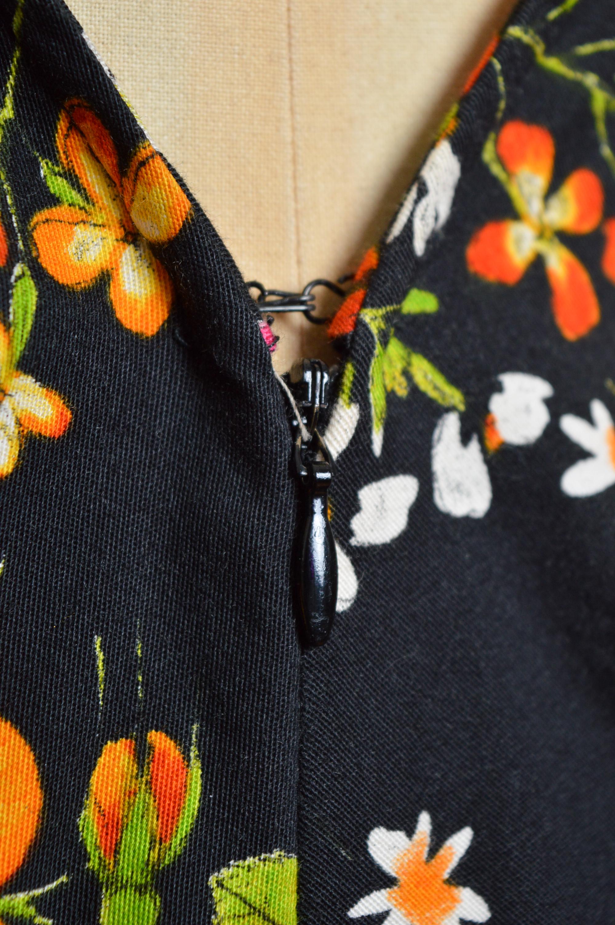 2000s Dolce & Gabbana Black strappy bustier dress with orange flowers print For Sale 8