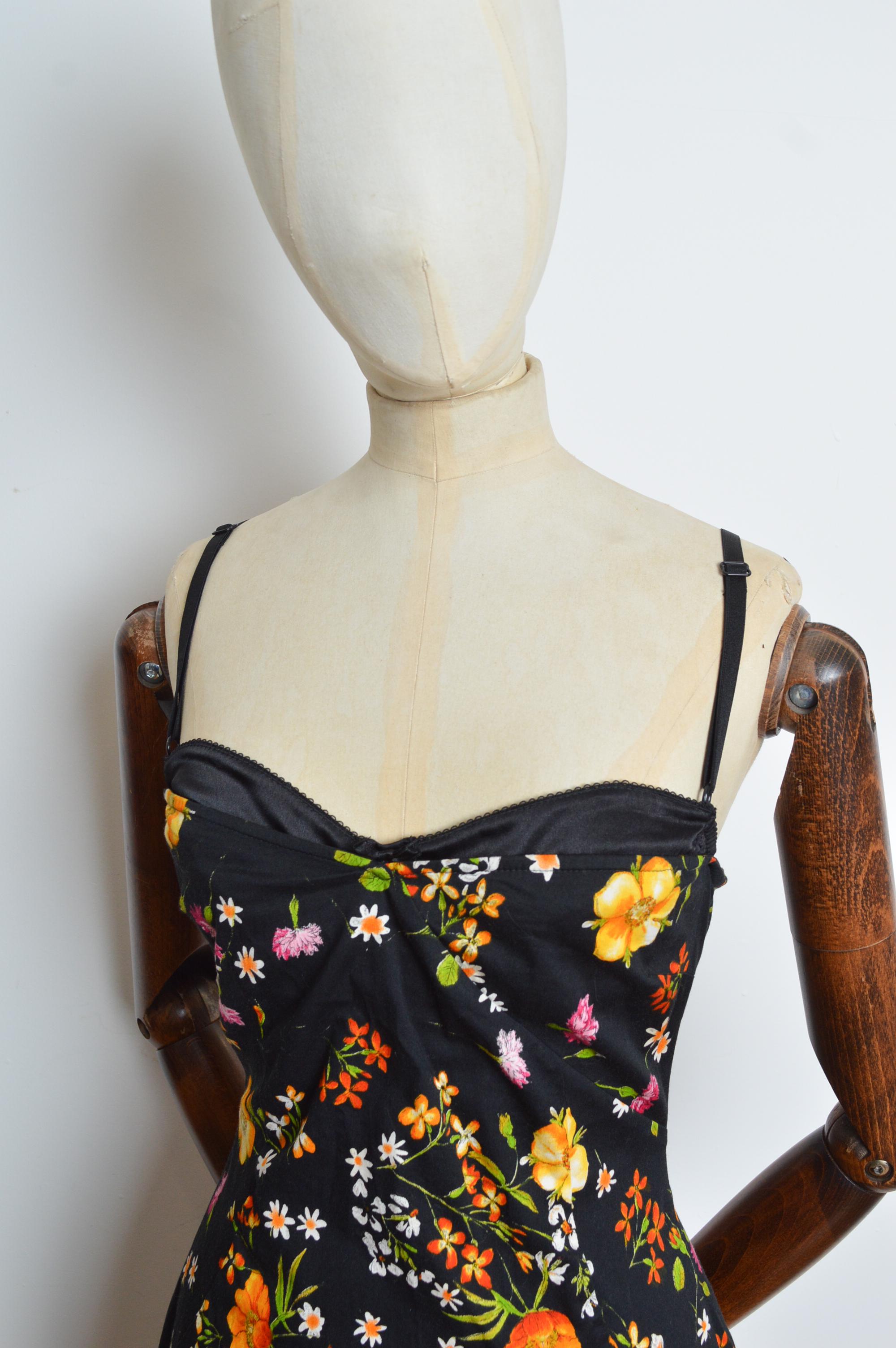 Women's 2000s Dolce & Gabbana Black strappy bustier dress with orange flowers print For Sale