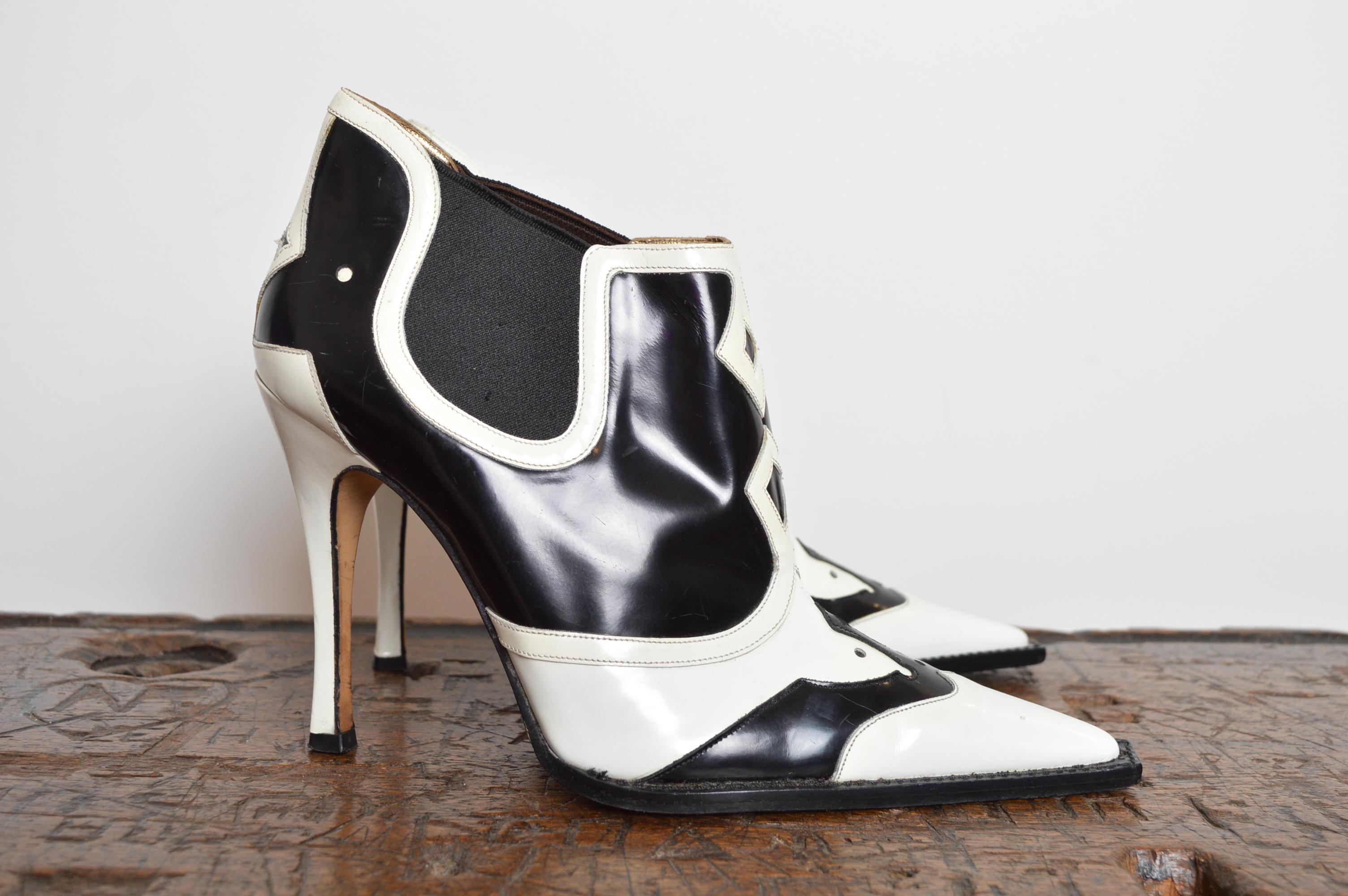2000’s Dolce & Gabbana Black White High Heel Western Cowboy Ankle Boots - Heels in vendita 7