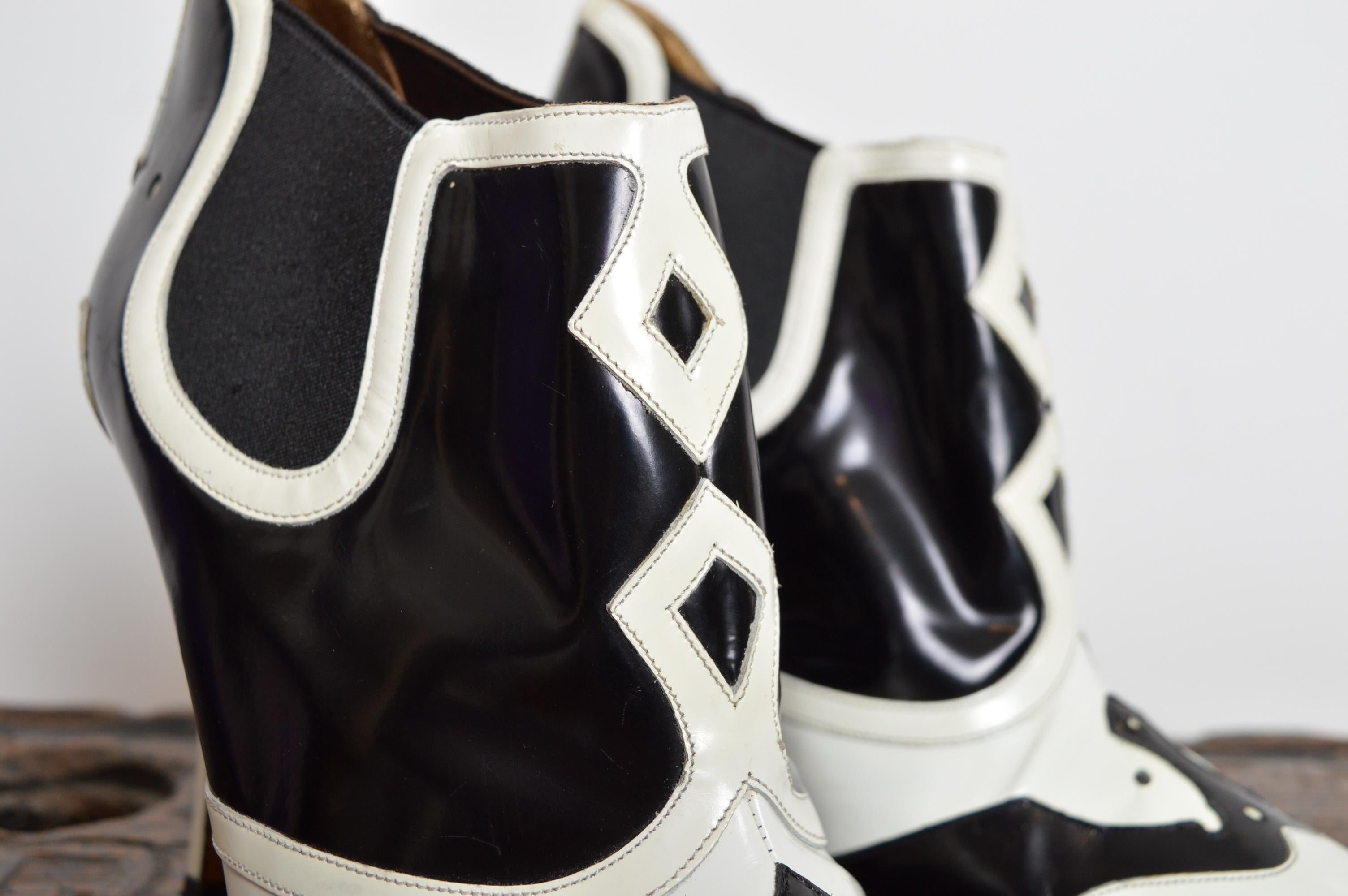 2000’s Dolce & Gabbana Black White High Heel Western Cowboy Ankle Boots - Heels In condizioni buone in vendita a Sheffield, GB