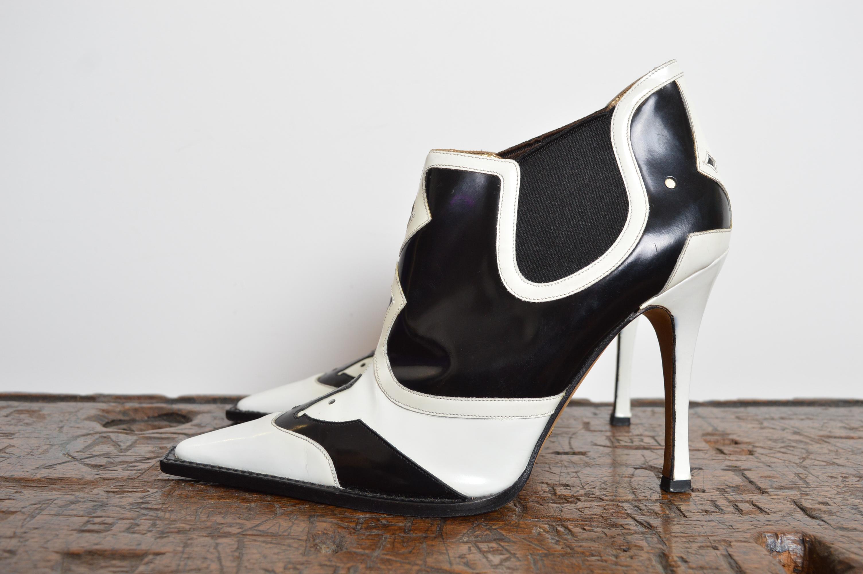 2000’s Dolce & Gabbana Black White High Heel Western Cowboy Ankle Boots - Heels in vendita 4