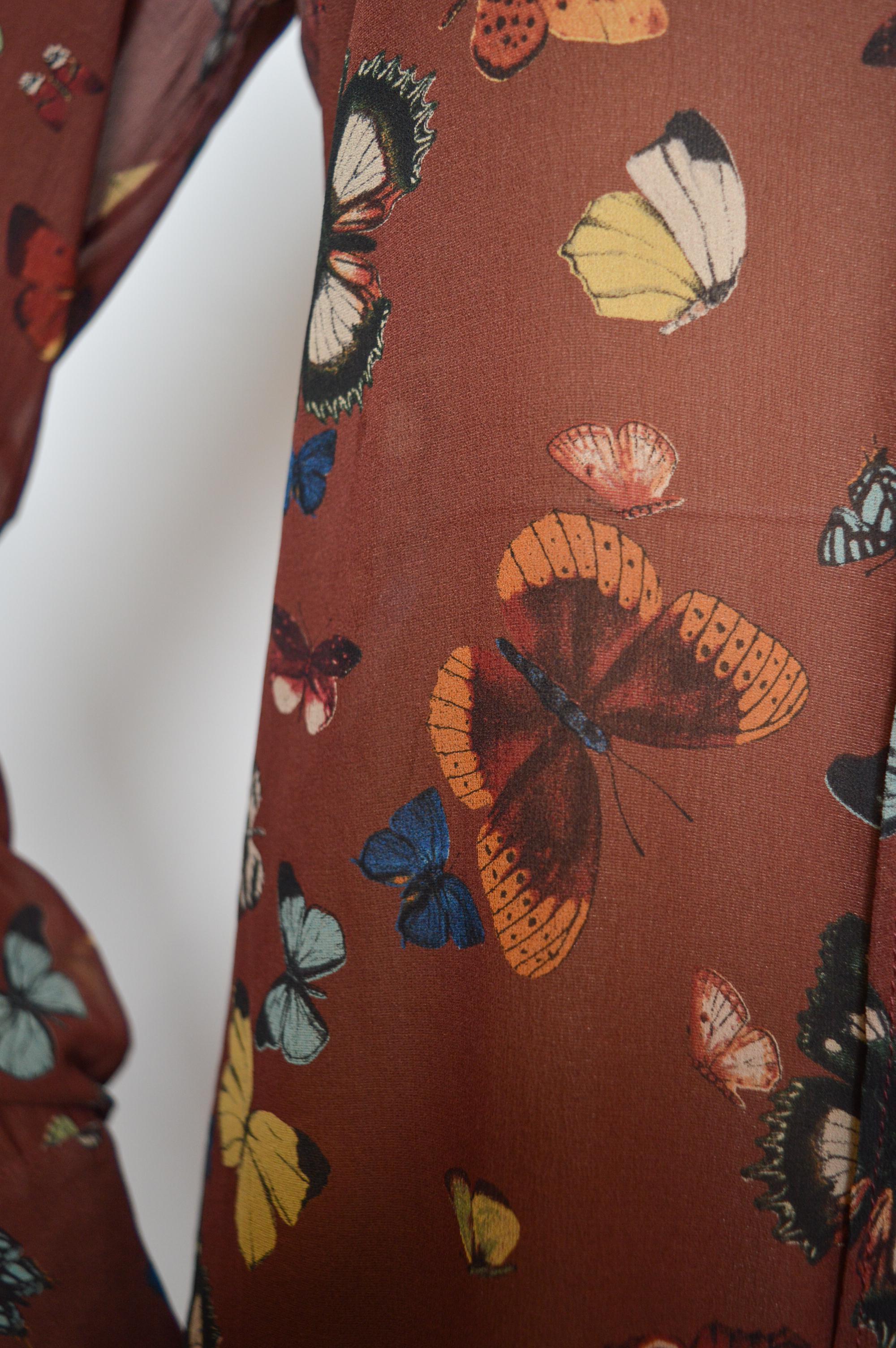 Dolce & Gabbana, camicia in chiffon di seta marrone con stampa a farfalla degli anni 2000 in vendita 5