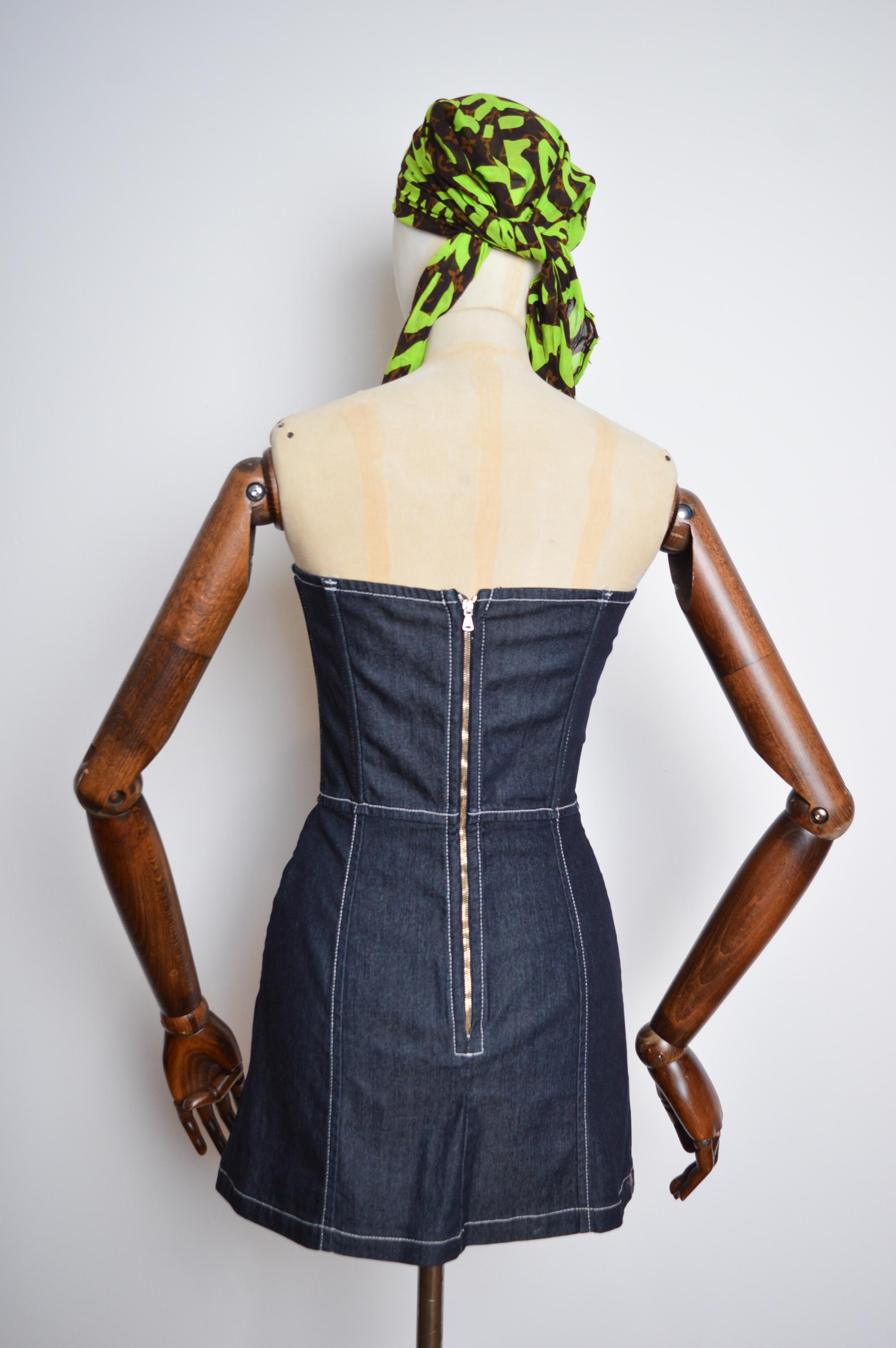 Dolce & Gabbana, mini-robe corset de sport sans bretelles en jean bleu foncé, années 2000 en vente 6