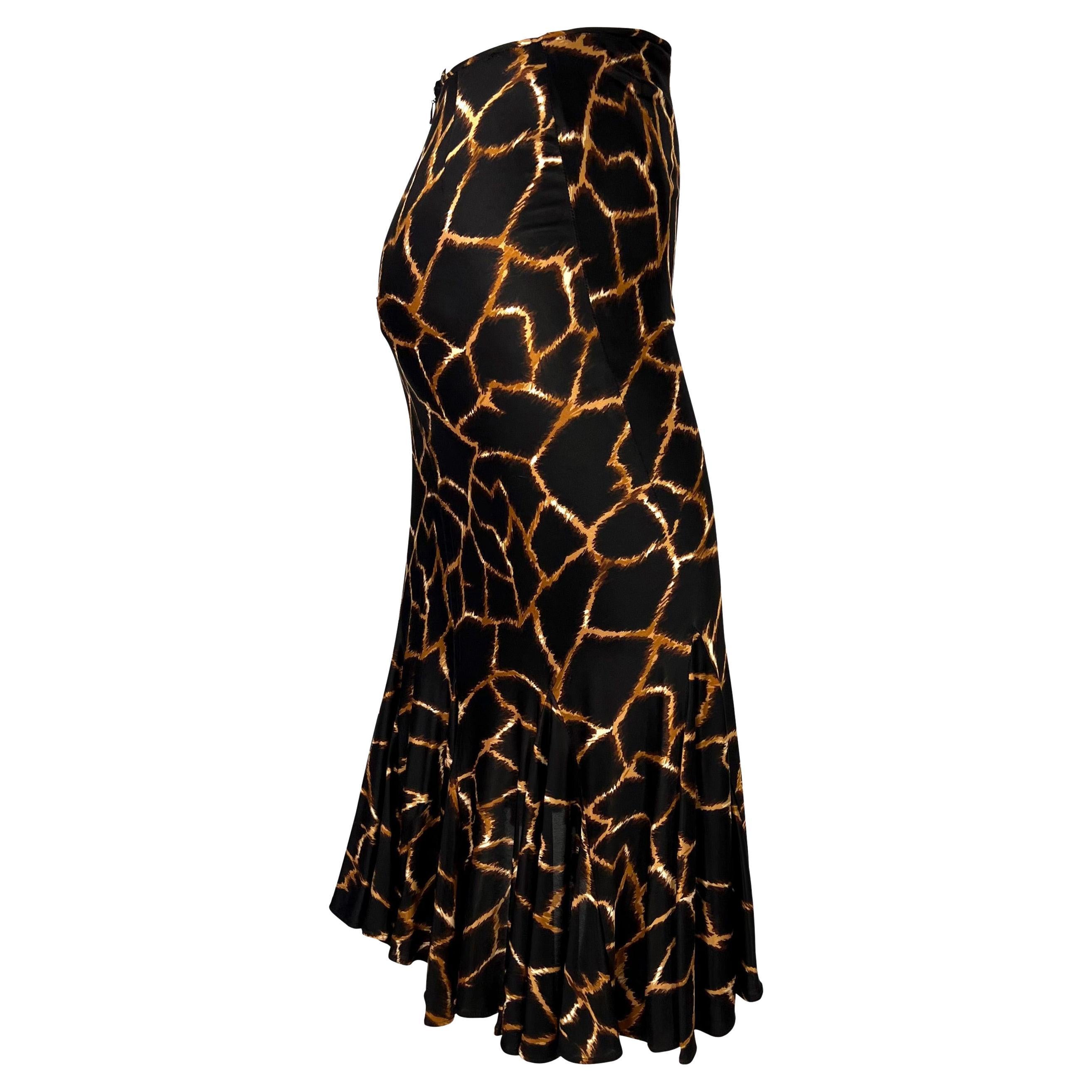 Women's 2000s Dolce & Gabbana Giraffe Print Brown Viscose Flare Skirt For Sale