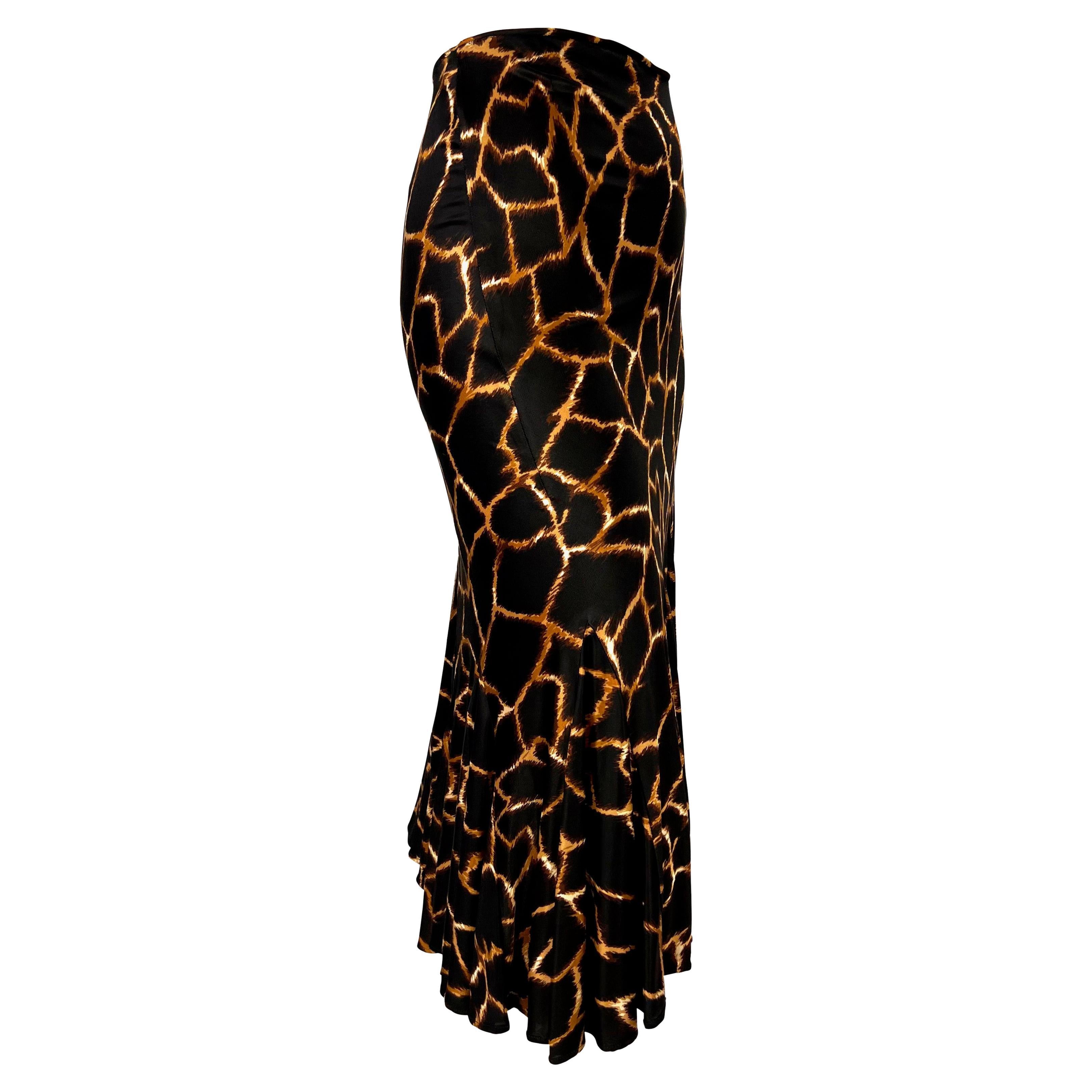 2000s Dolce & Gabbana Giraffe Print Brown Viscose Flare Skirt For Sale 1
