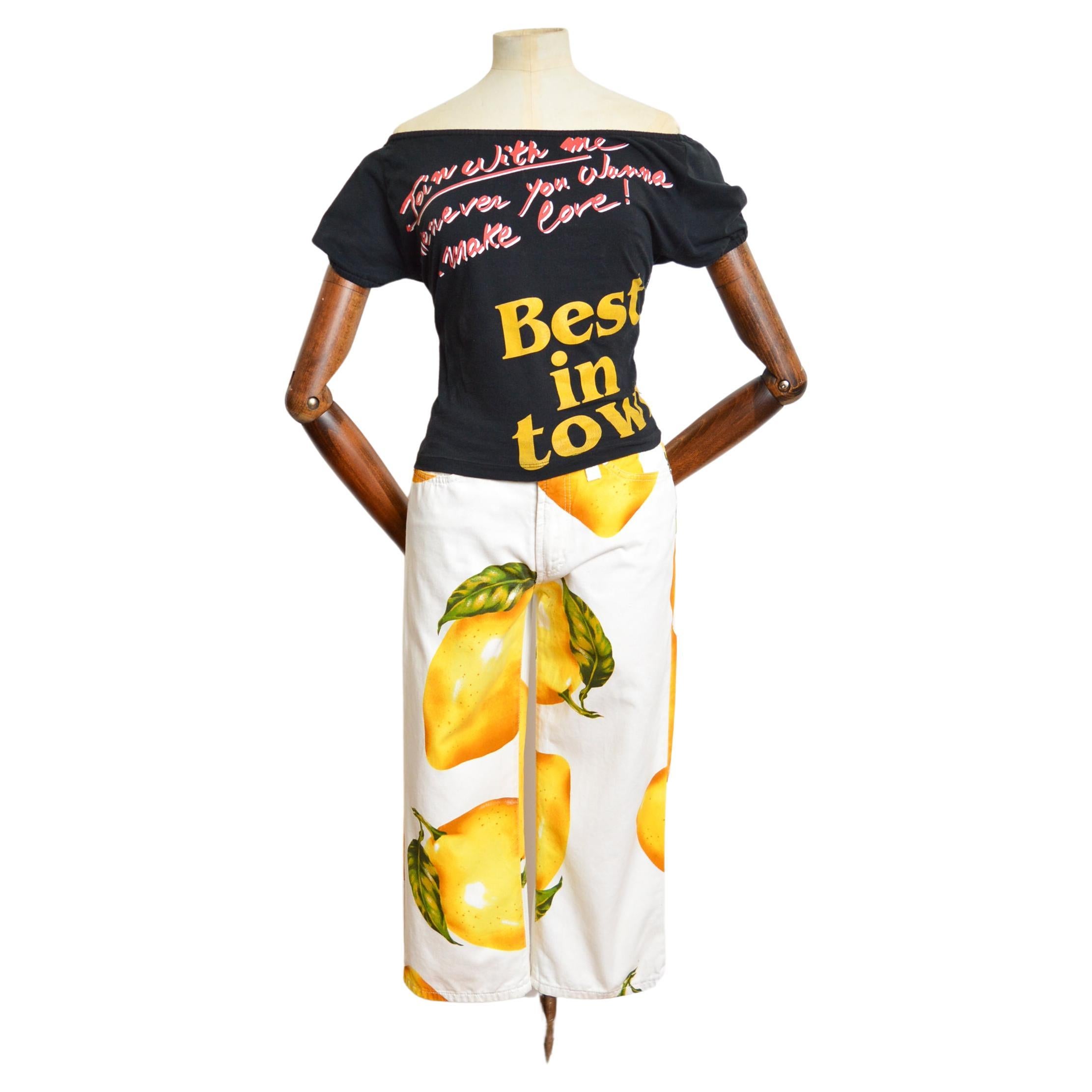 2000's DOLCE & GABBANA Lemon Print Summer Fruit Capri Pants - Crop Trousers For Sale