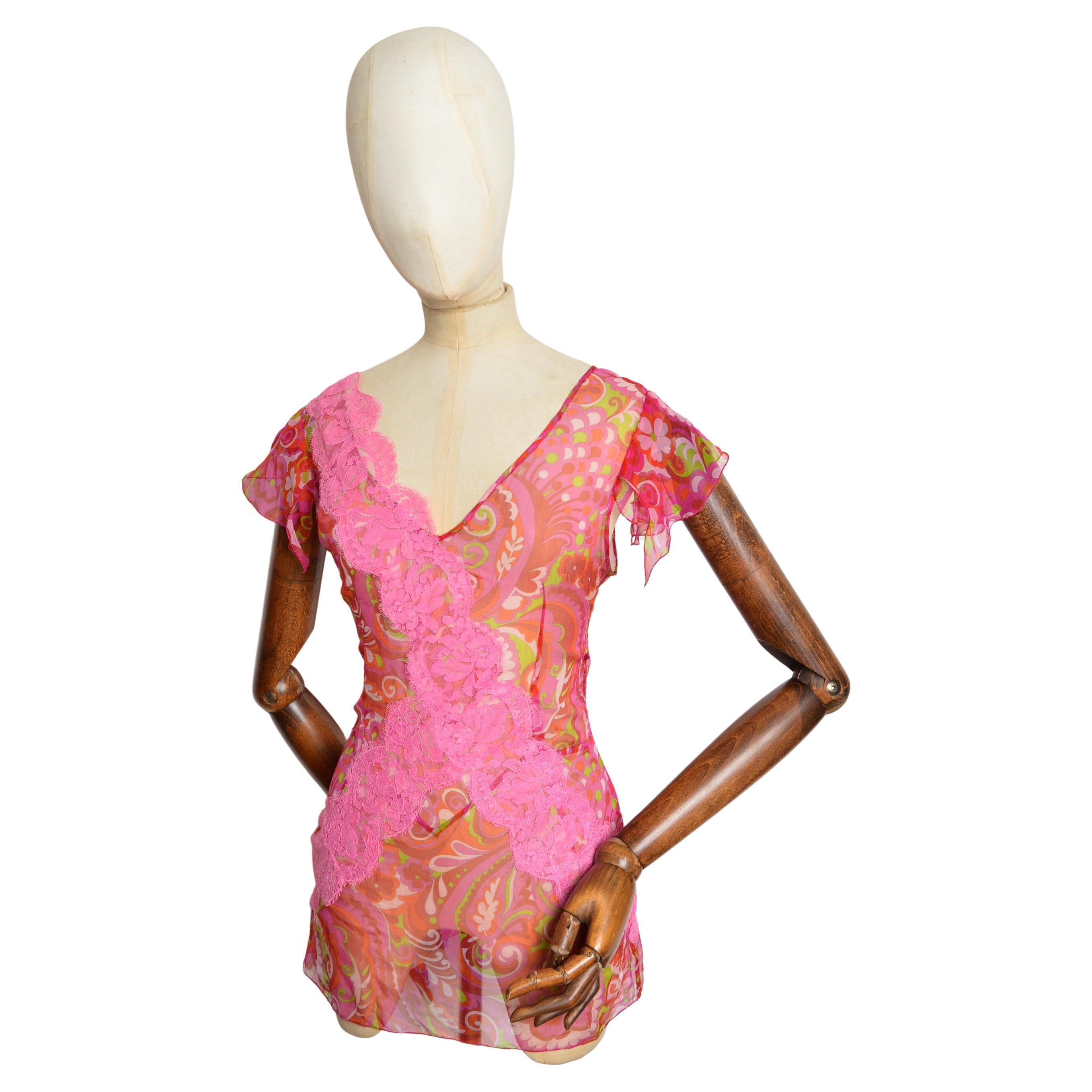 2000er Dolce & Gabbana Psychedelische Rosa Seidenspitze Schwebende Durchsichtige Bluse - Tunika Top im Angebot