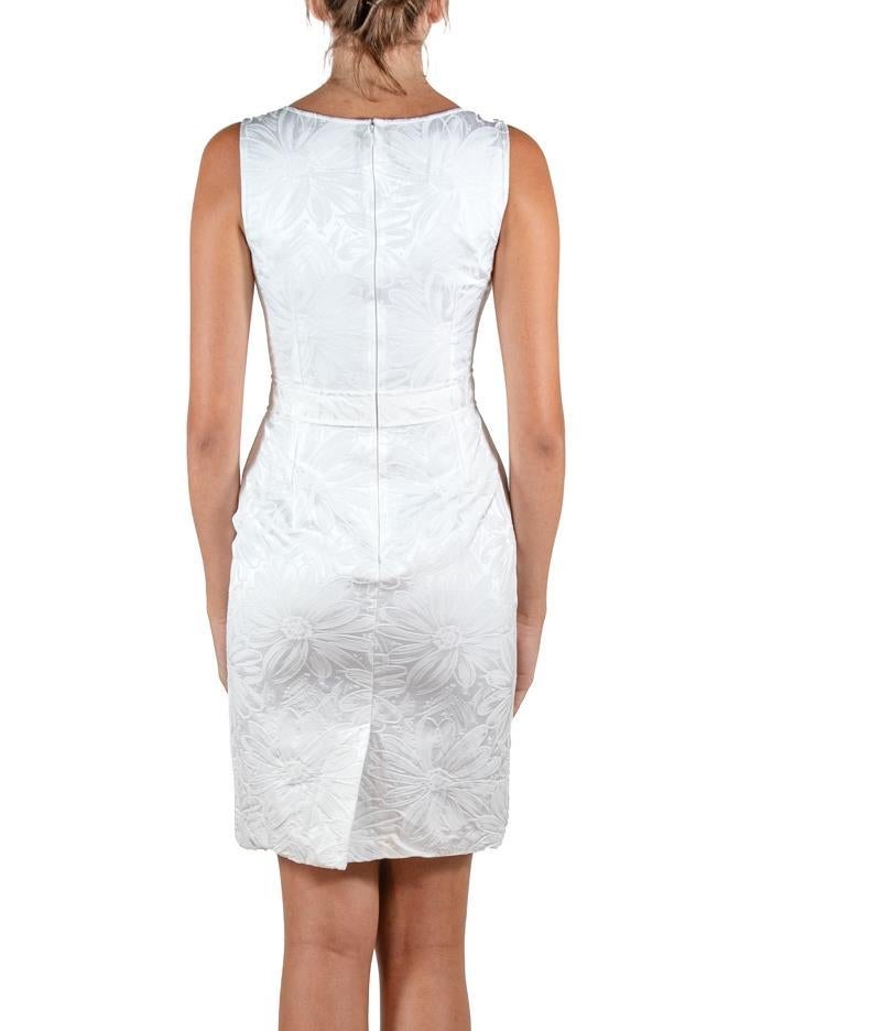 2000S Dolce & Gabbana White Floral Cotton Jacquard Dress With Dg Crystal Logo B For Sale 1