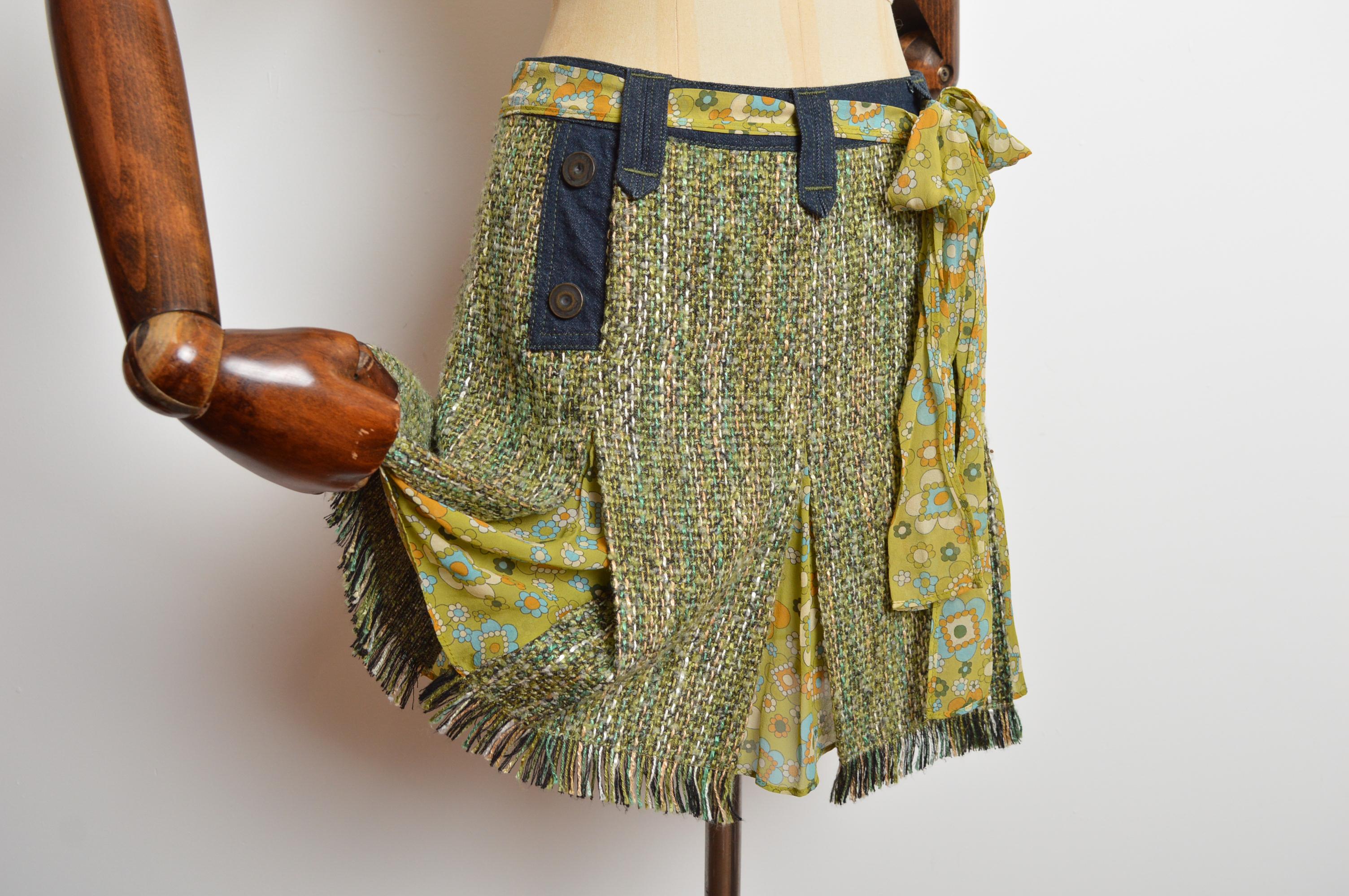 Minifalda plisada de tiro bajo Dolce & Gabbana Y2K Denim y tweed verde de 2000 en Bueno estado para la venta en Sheffield, GB