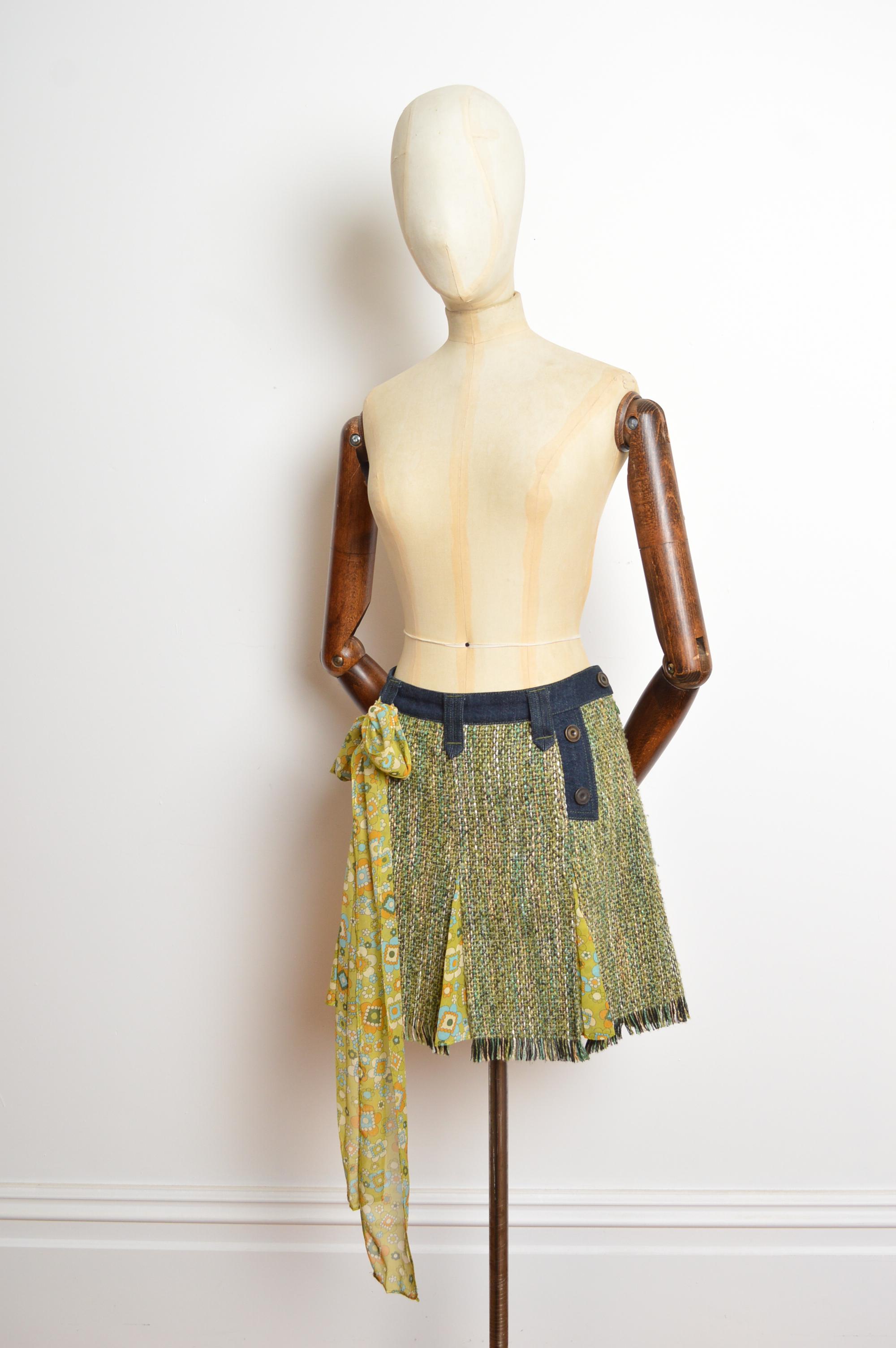 Minifalda plisada de tiro bajo Dolce & Gabbana Y2K Denim y tweed verde de 2000 en venta 2