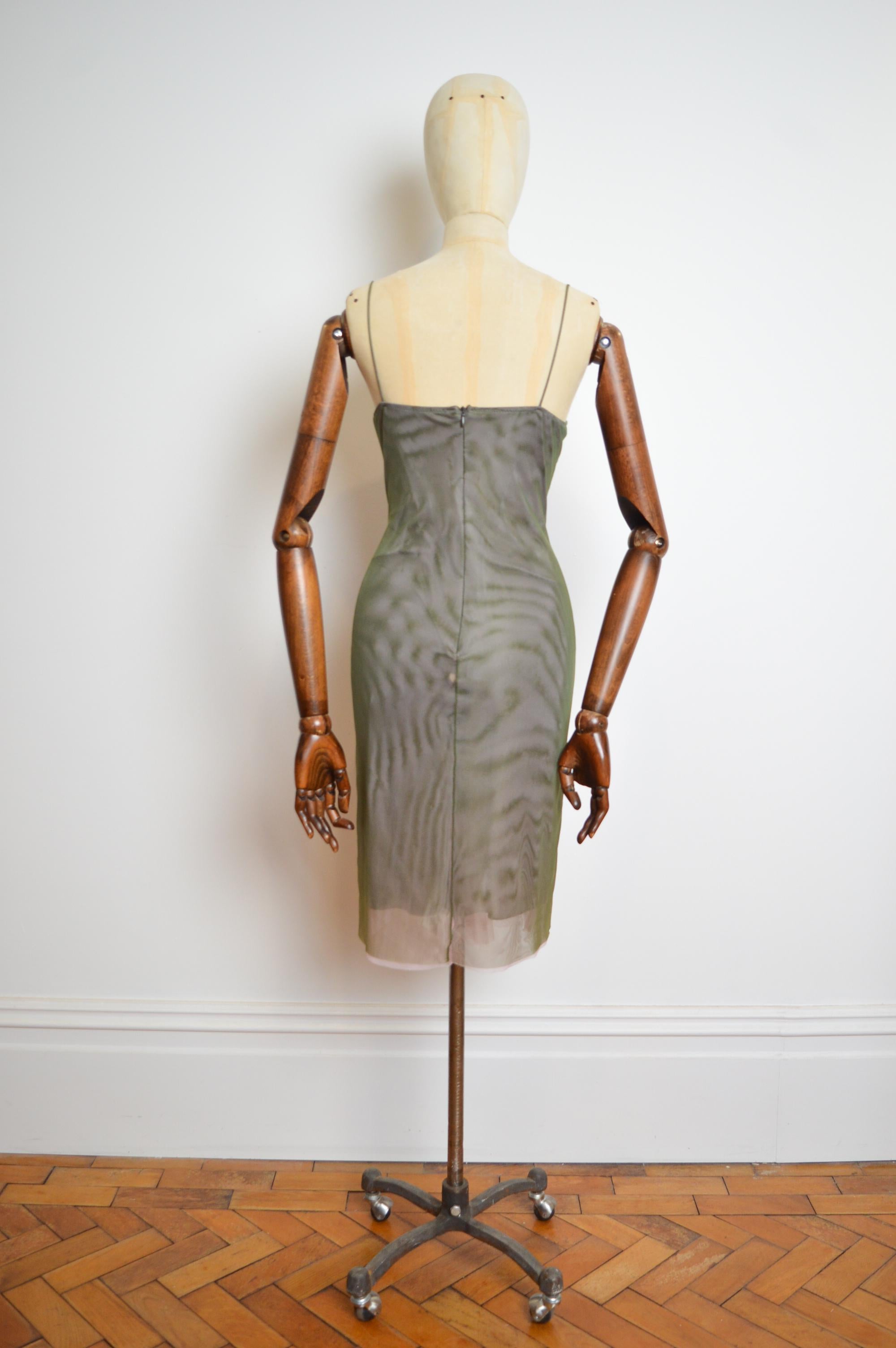 2000s Donatella Versace Vestido de cóctel corsé bustier de malla etérea verde rosa en venta 6
