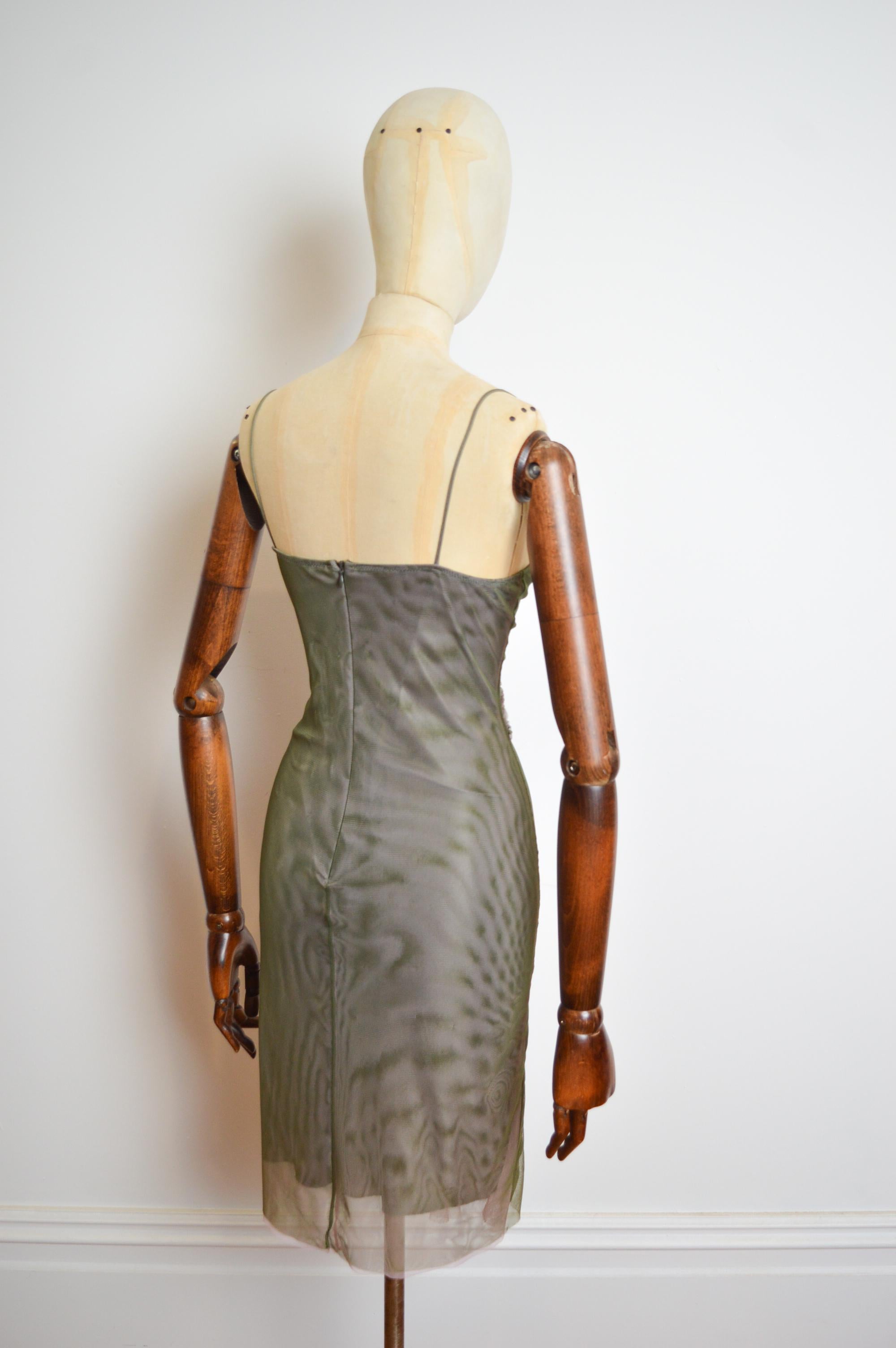 2000s Donatella Versace Vestido de cóctel corsé bustier de malla etérea verde rosa en venta 7