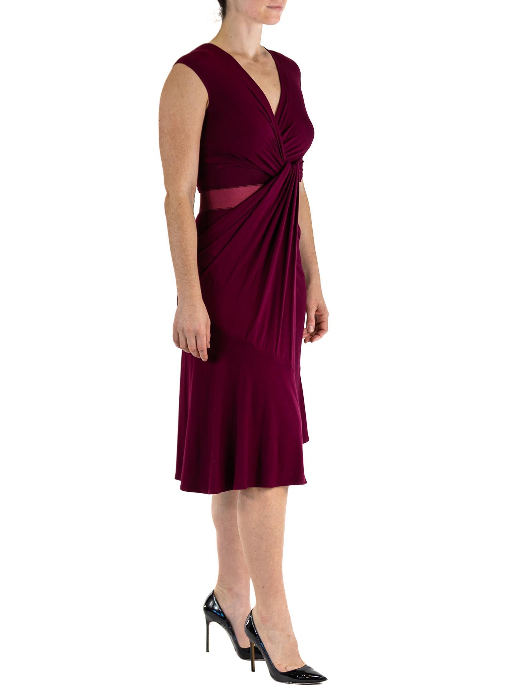 2000S DONNA KARAN Garnet Red Rayon Jersey Knot Front Ruched Dress With Belt For Sale 4