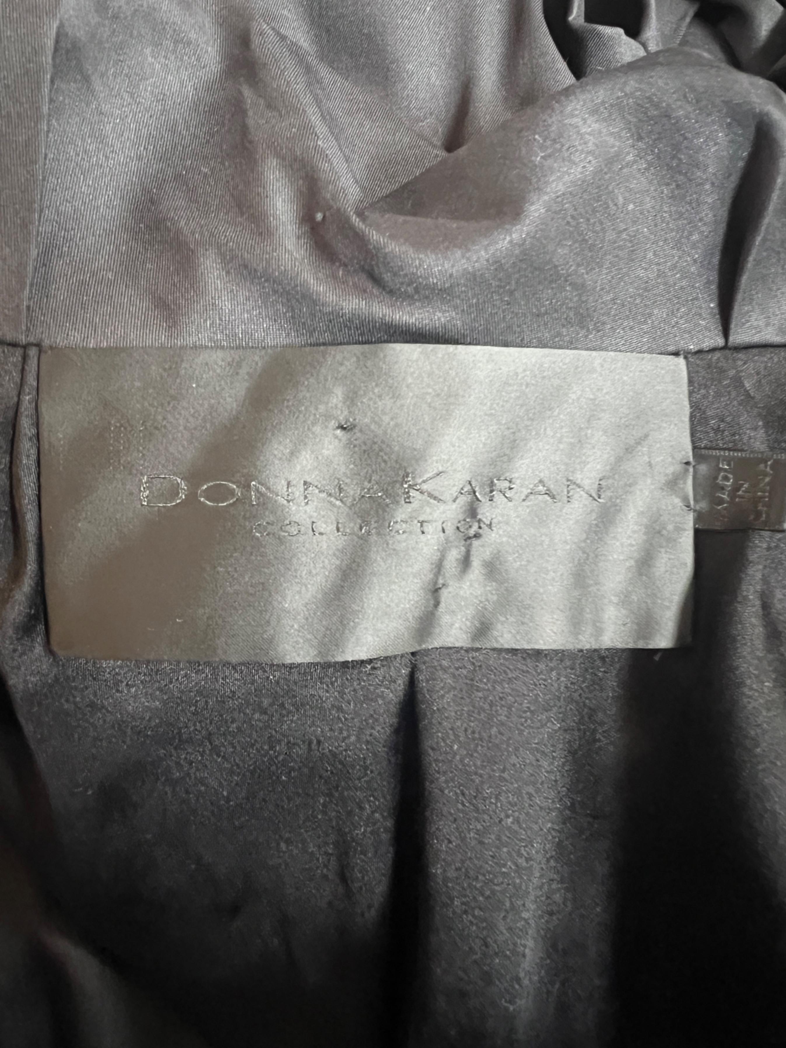 De las mujeres Vestido-abrigo de seda de Donna Karan de los años 2000 con efecto fruncido en venta