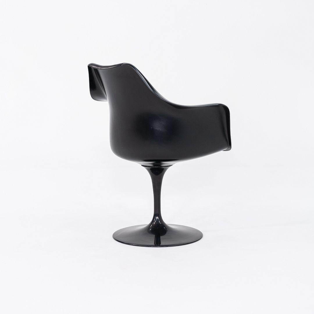 2000er Eero Saarinen für Knoll Tulip Dining Arm Chair in Schwarz im Zustand „Gut“ im Angebot in Philadelphia, PA