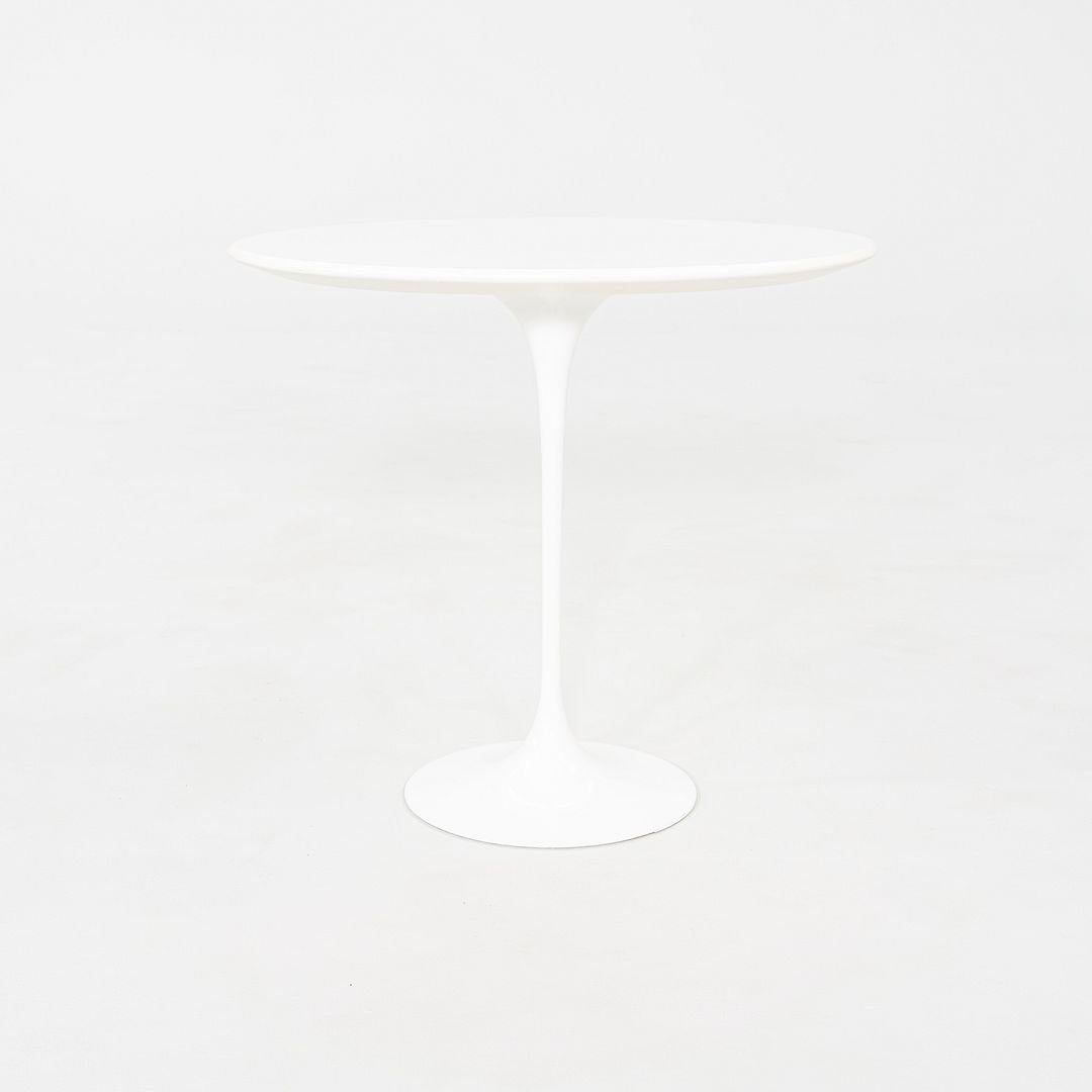 2000's Eero Saarinen for Knoll Tulip End Table with Oval Laminate Tops (Table d'appoint tulipe des années 2000 avec plateaux ovales en stratifié) Bon état - En vente à Philadelphia, PA