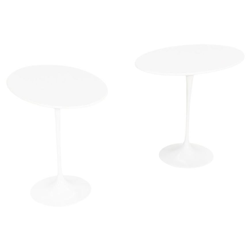 2000er Eero Saarinen für Knoll Tulip End Table mit ovalen Laminatplatten