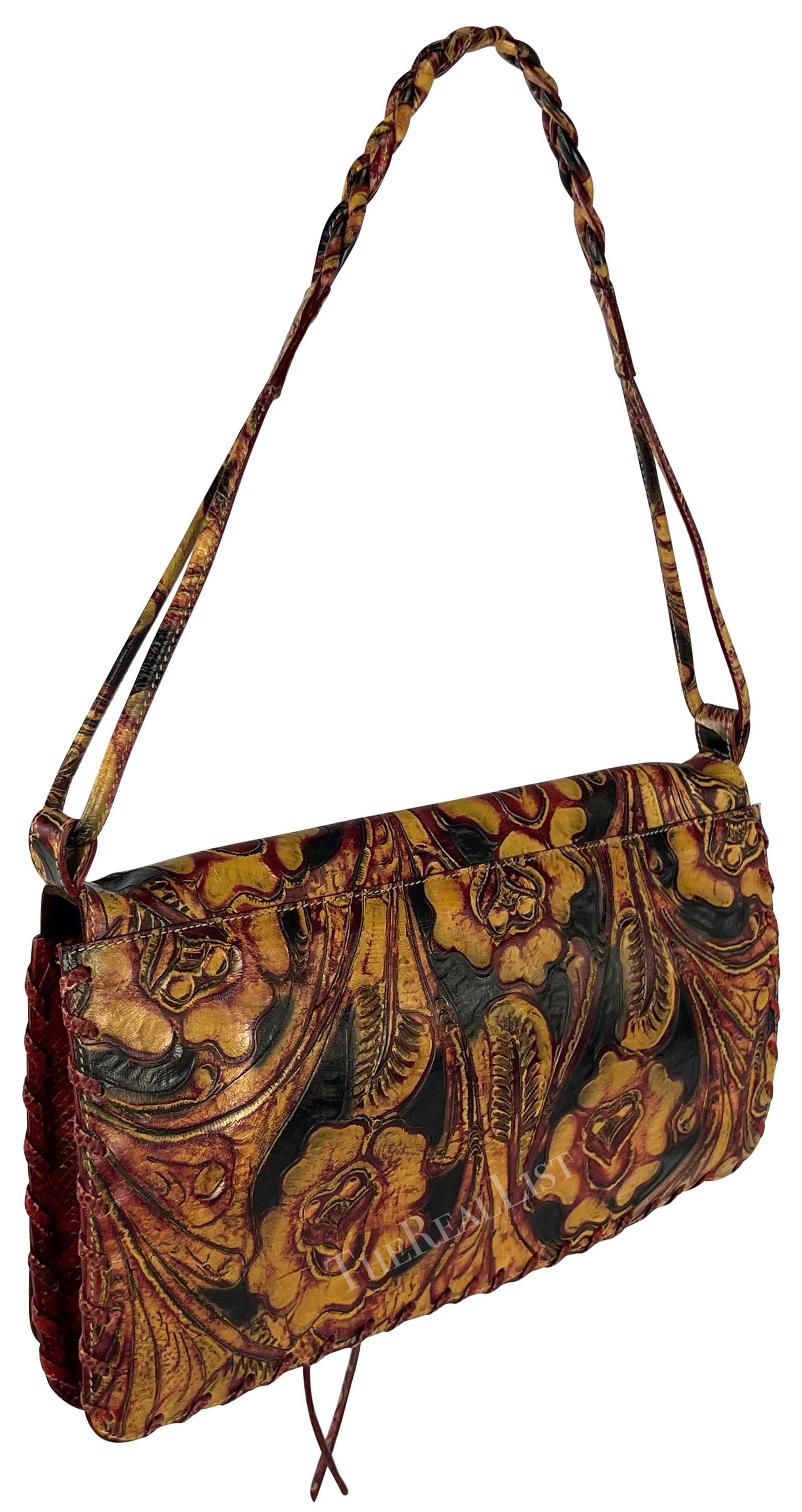 2000s Emanuel Ungaro Red Lizard Tan Tooled Floral Leather Shoulder Bag Excellent état - En vente à West Hollywood, CA