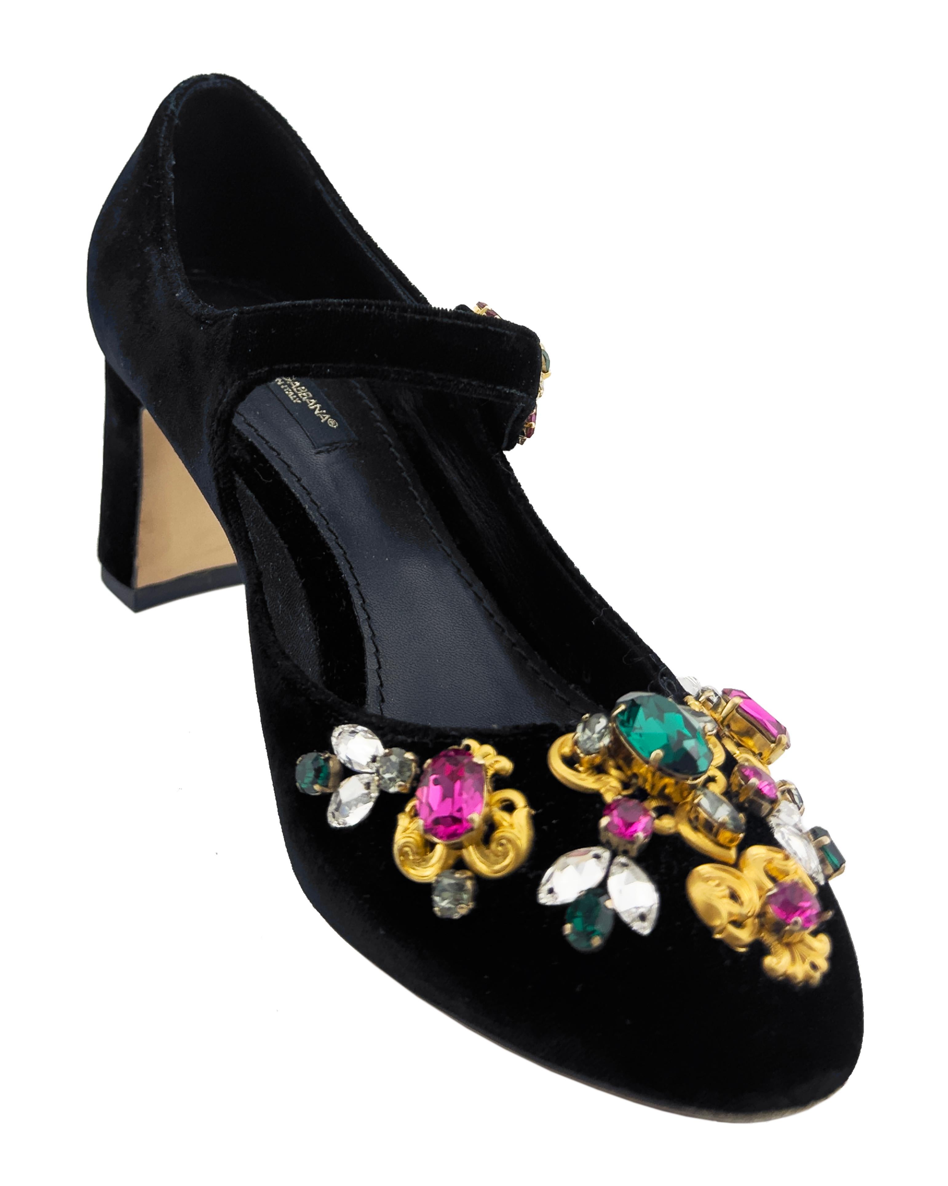 2000's era Dolce and Gabbana Black Velvet Embellished Mary Janes In Good Condition For Sale In Toronto, Ontario