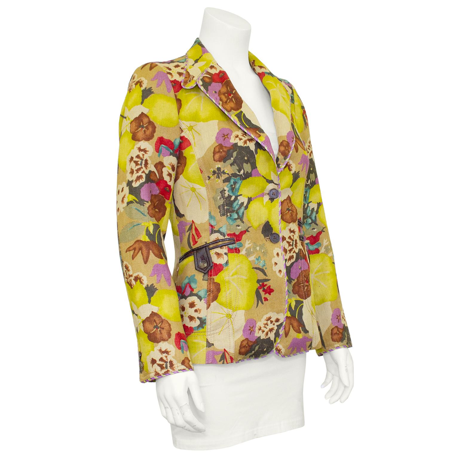 Bright and colourful Etro linen blazer from the earl 2000s. Linen with all over floral print in tones of mustard yellow, light purple, red, khaki and brown. This blazer can be worn in two ways, with the notched collar open and laying flat, or closed