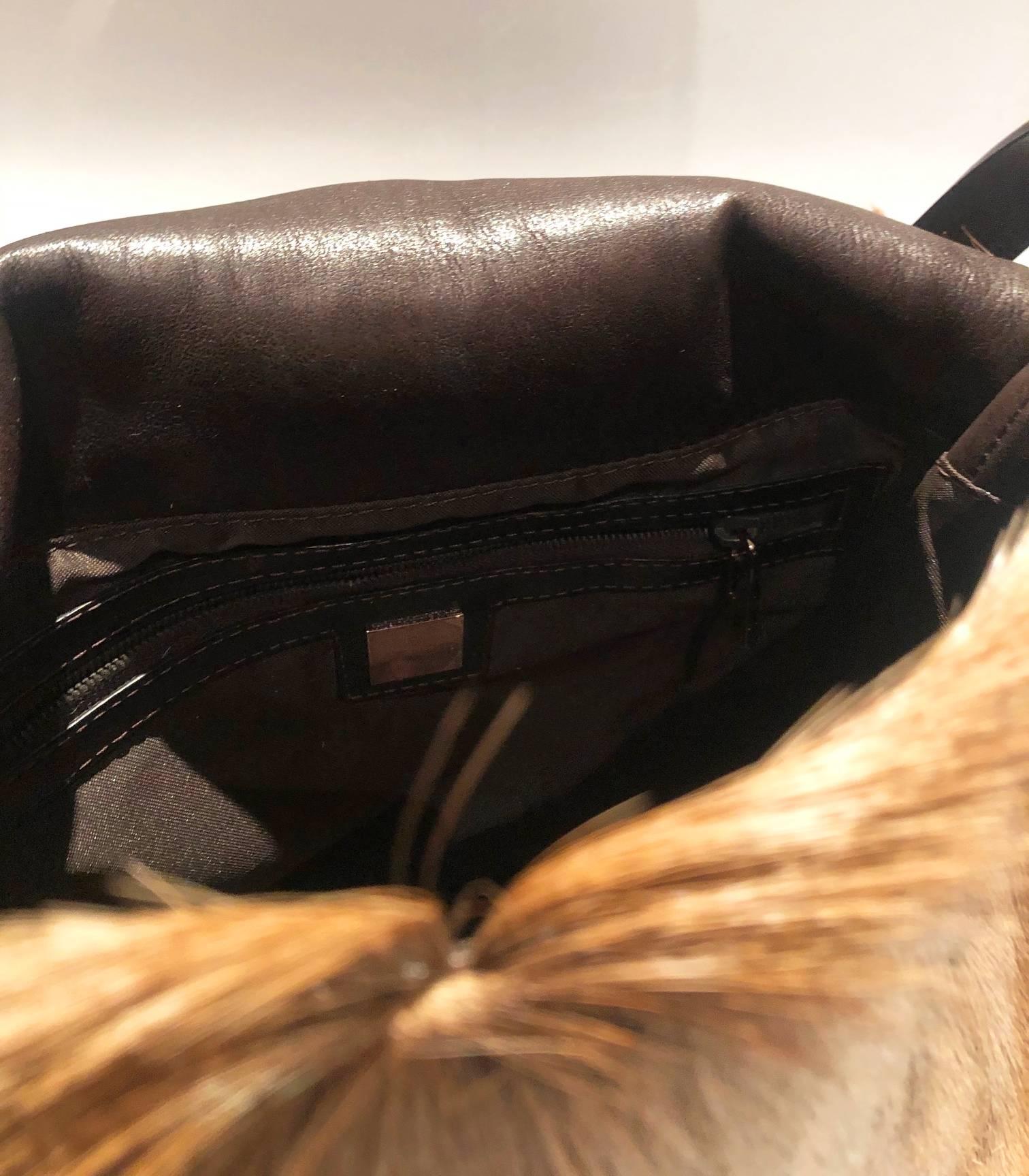 2000s Fendi Buffalo Head Mamma Baguette Shoulder Bag  In Good Condition In London, GB