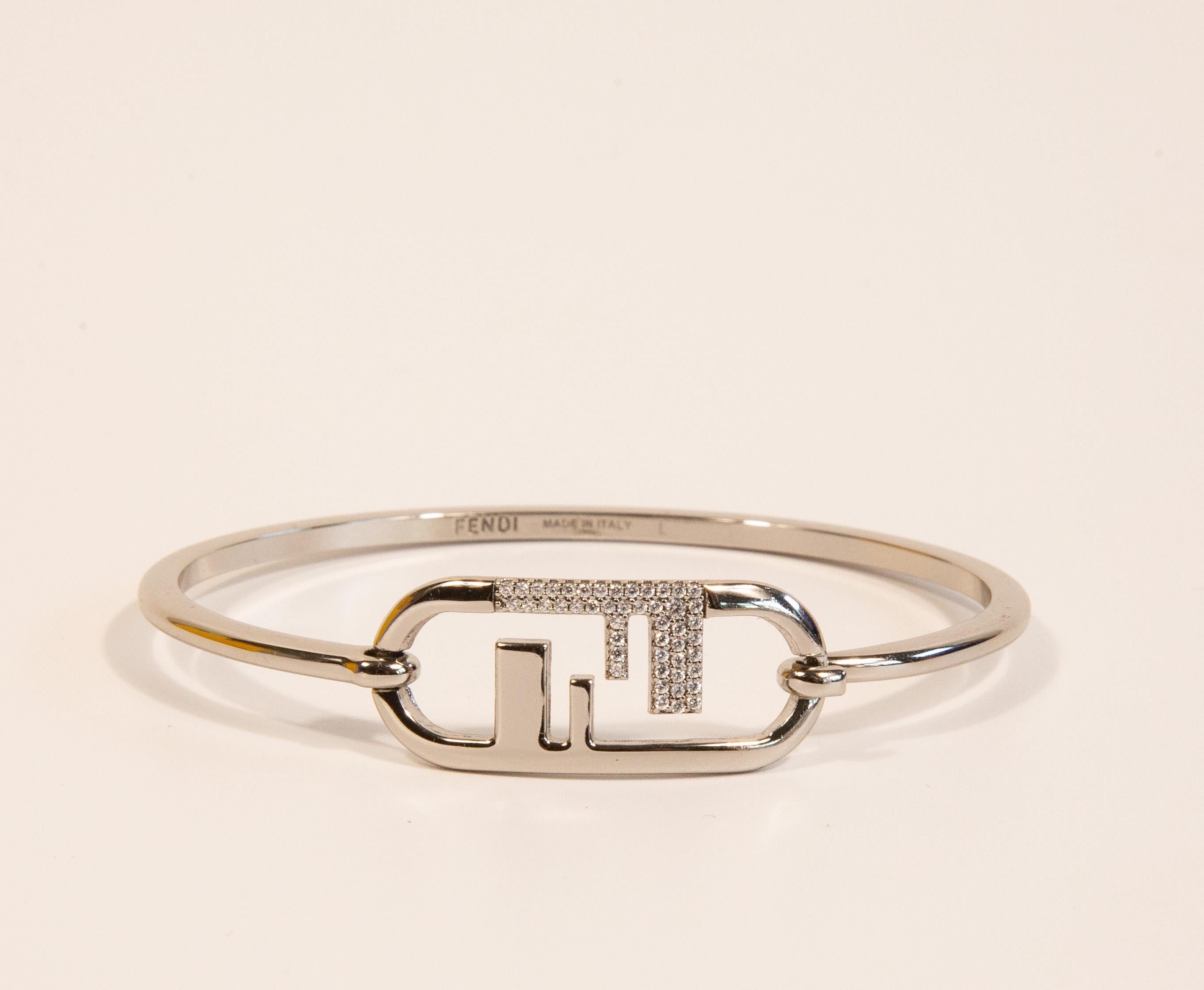 Pulsera Fendi O'Lock de los años 2000 con acabado paladio en venta 3