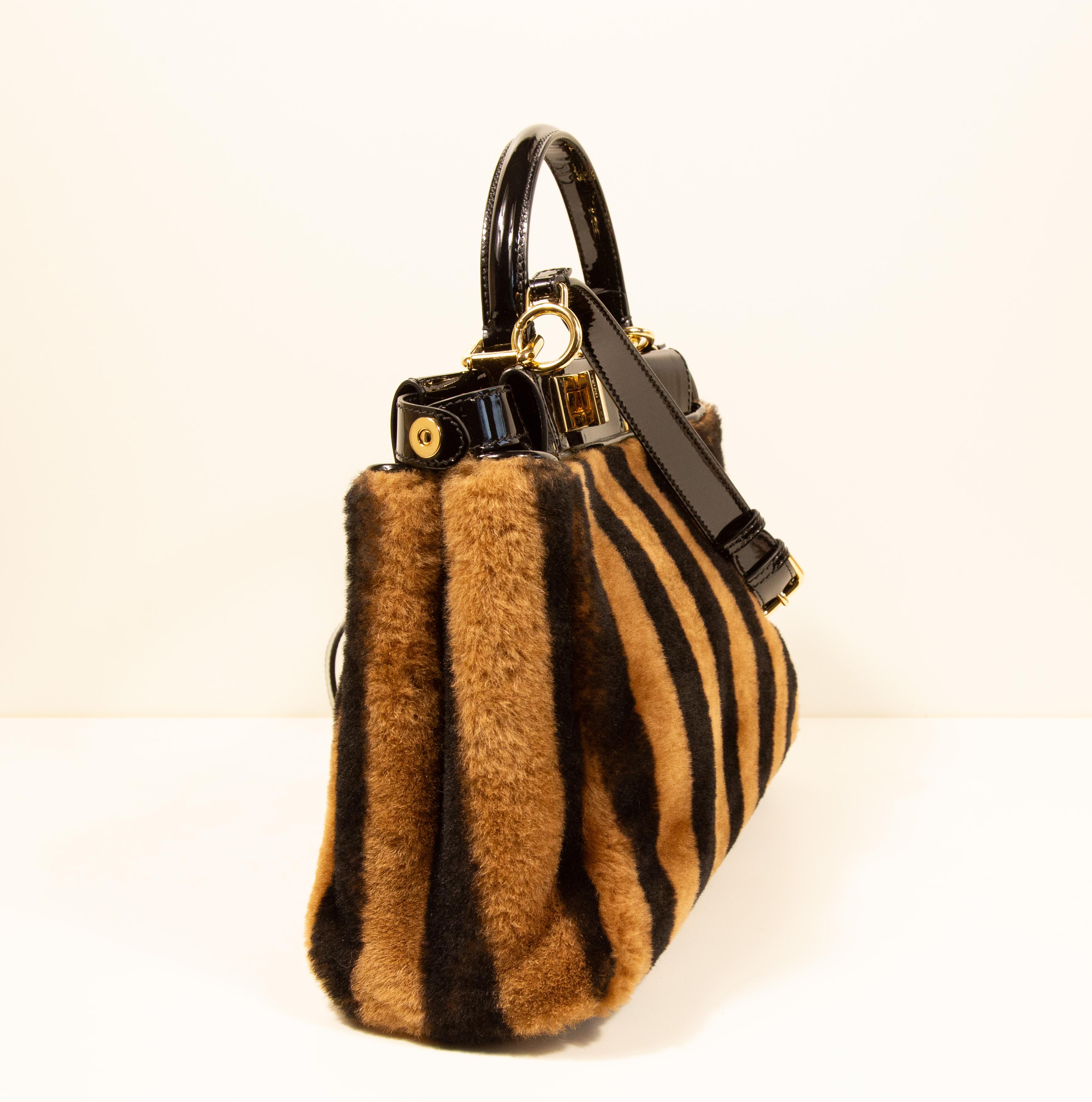 2000s Fendi Peekaboo Shearling Pequin Tobacco Black 2 Way Bag For Sale 4