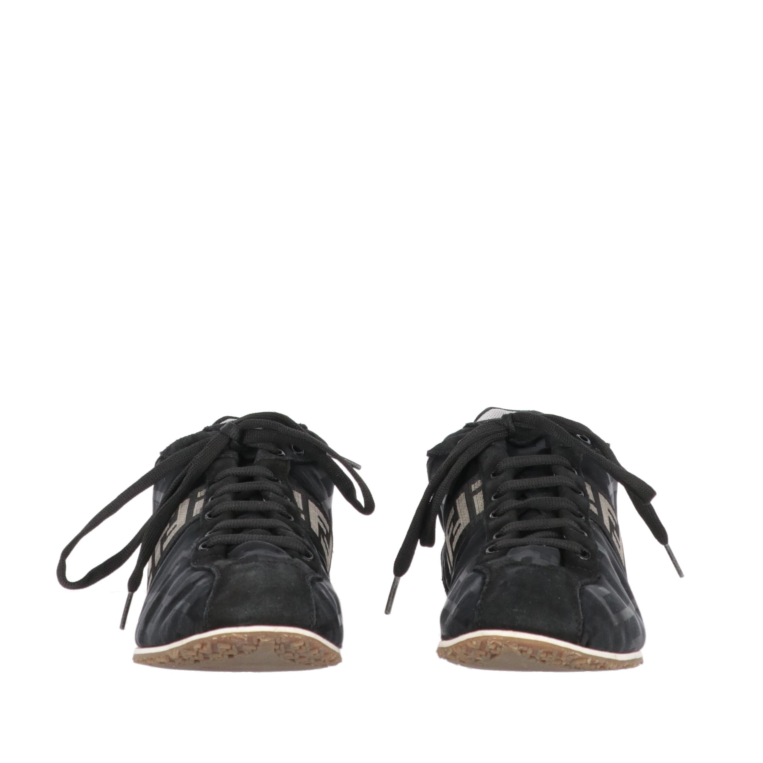 2000s Fendi Vintage Black Monogram Lace-Up Shoes In Excellent Condition In Lugo (RA), IT