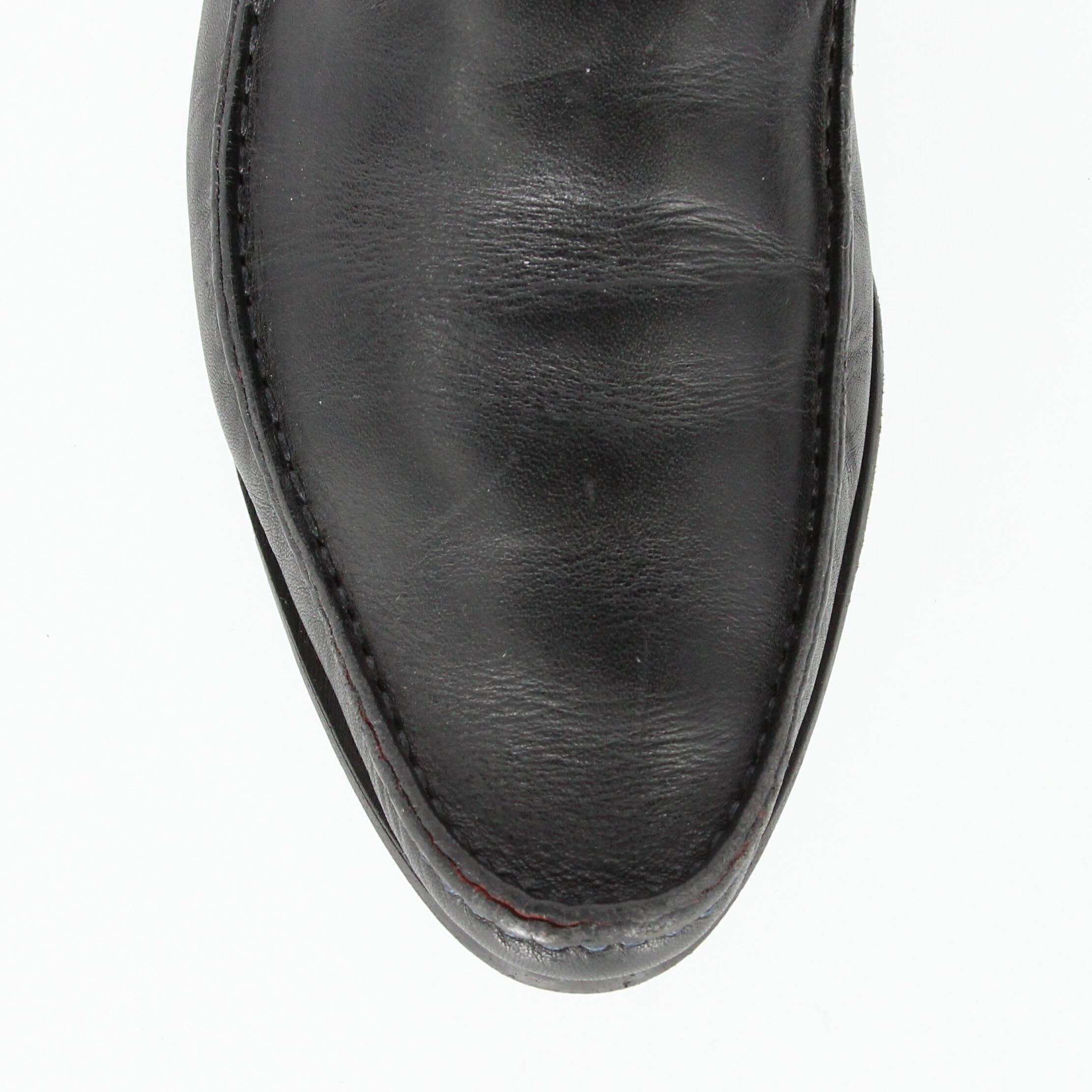 2000s Gianfranco Ferré Black Leather Loafers For Sale 3