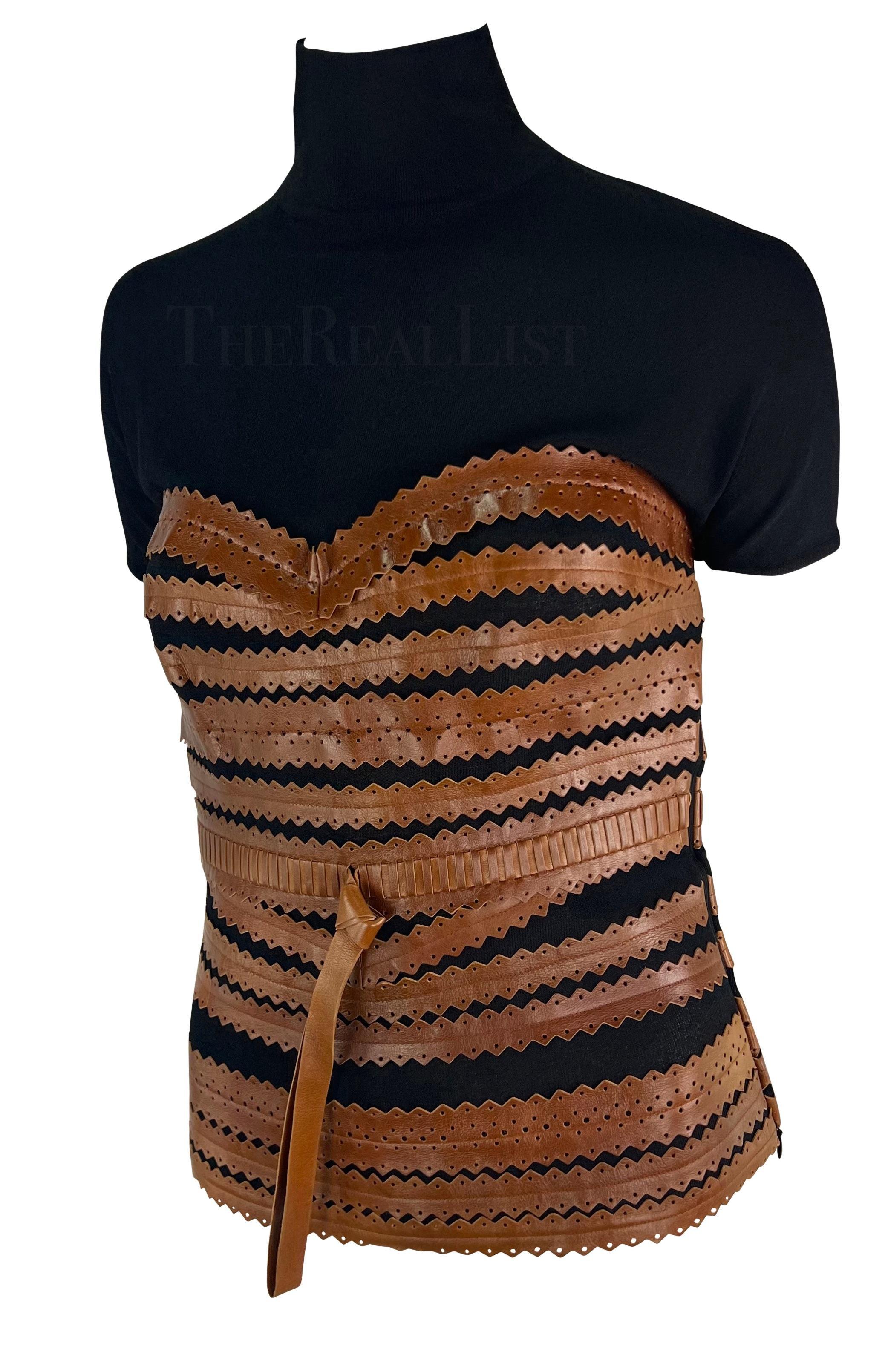 Nero Gianfranco Ferrè anni 2000 - Top a corsetto in pelle marrone con scollo finto - Up & Up in vendita