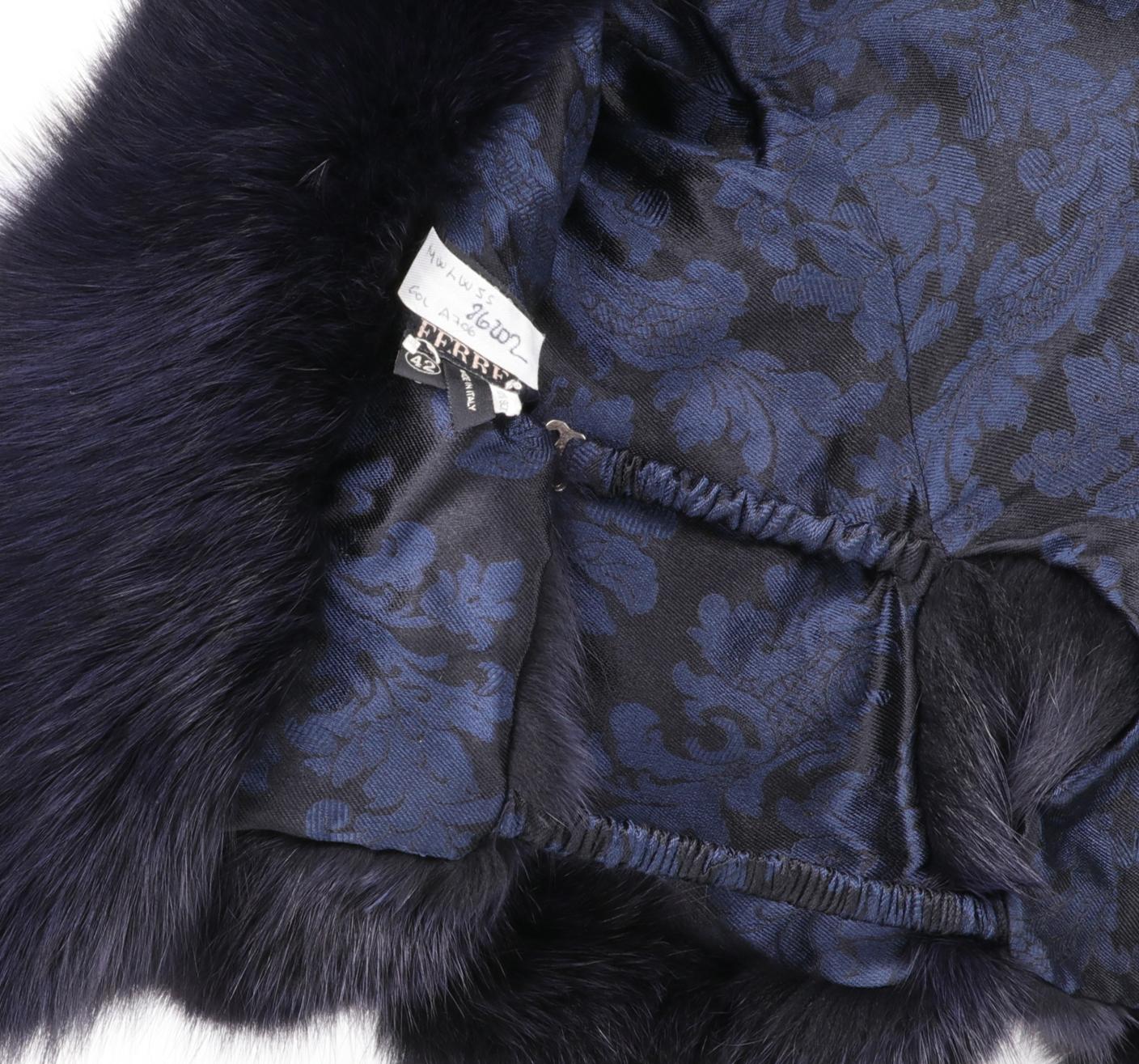  2000s Gianfranco Ferrè Blue Fox Fur Cape In New Condition In Lugo (RA), IT