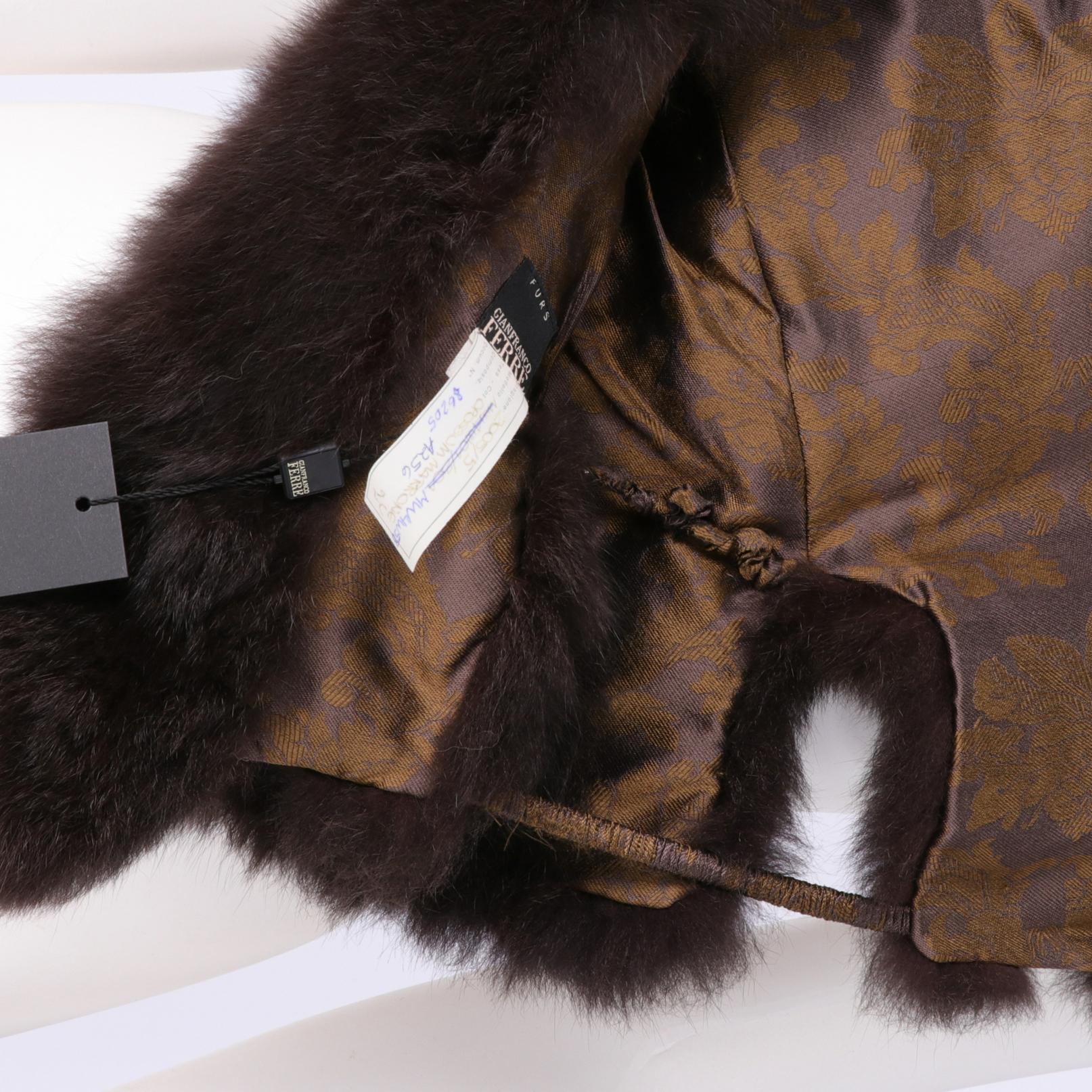 Black  2000s Gianfranco Ferrè Opossum Fur Cape For Sale