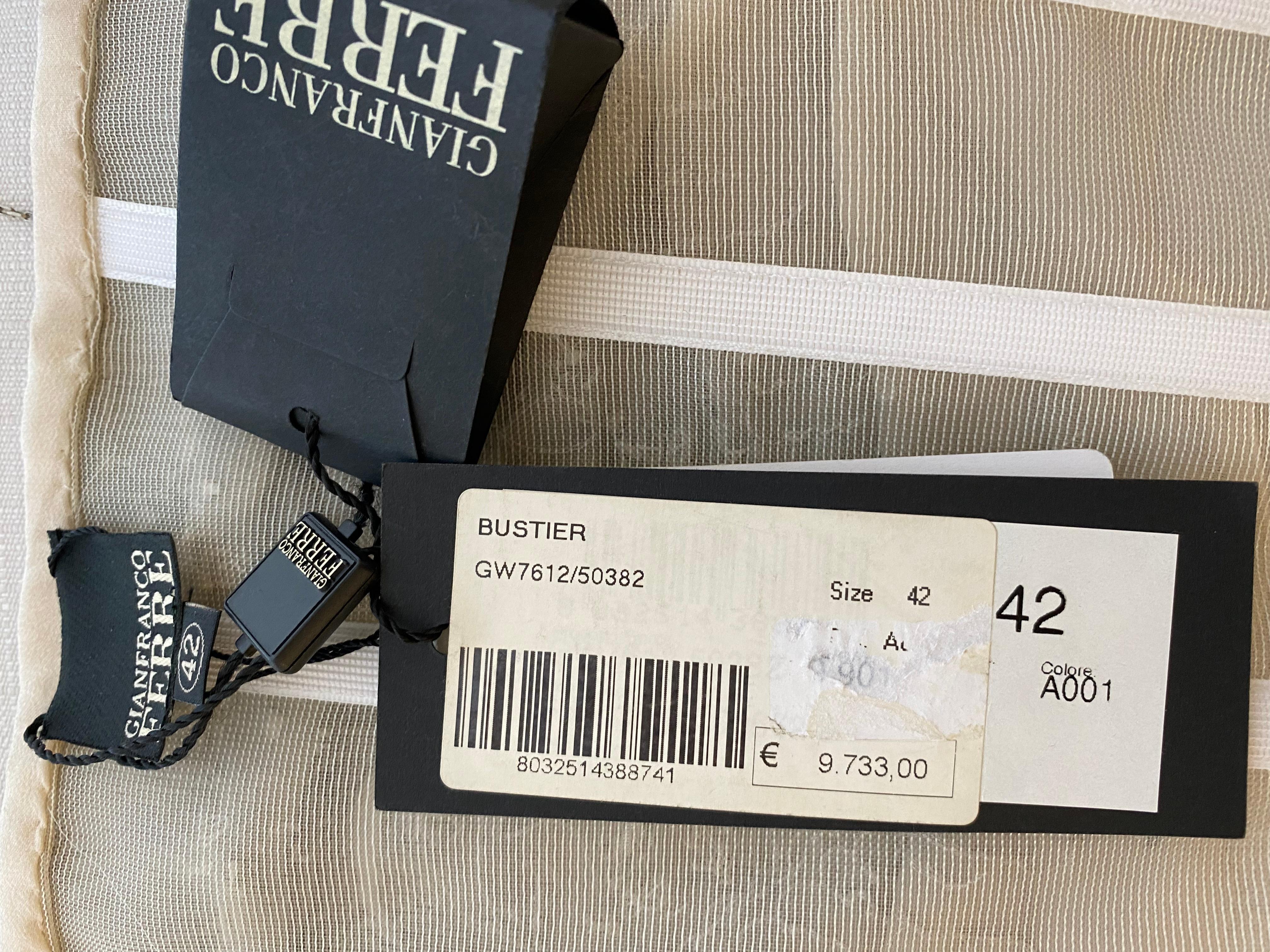 Bustier de soirée orné de soie Gianfranco Ferre des années 2000 en vente 1