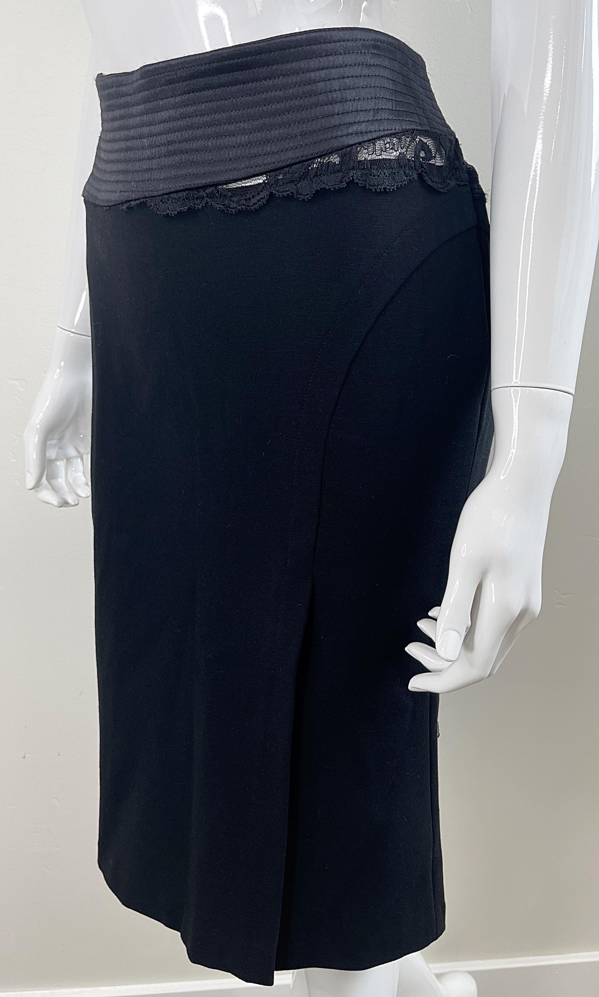 2000s Gianni Versace Jean Couture Size 44 / 8 Black Lace Cut - Out Y2K Skirt For Sale 7