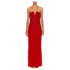 2000S GIORGIO ARMANI Bata roja de gasa de seda cortada al bies con abalorios
