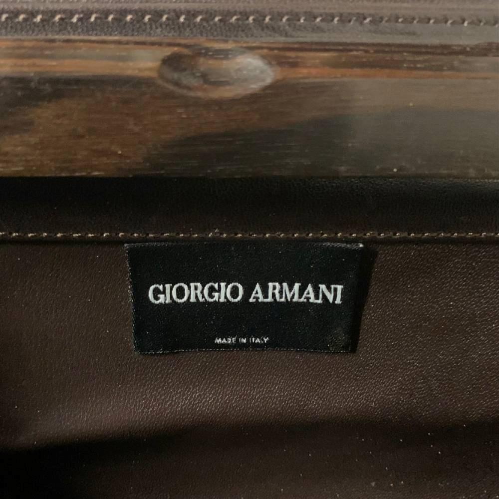 Women's 2000s Giorgio Armani Vintage brown Ray skin leather clutch For Sale