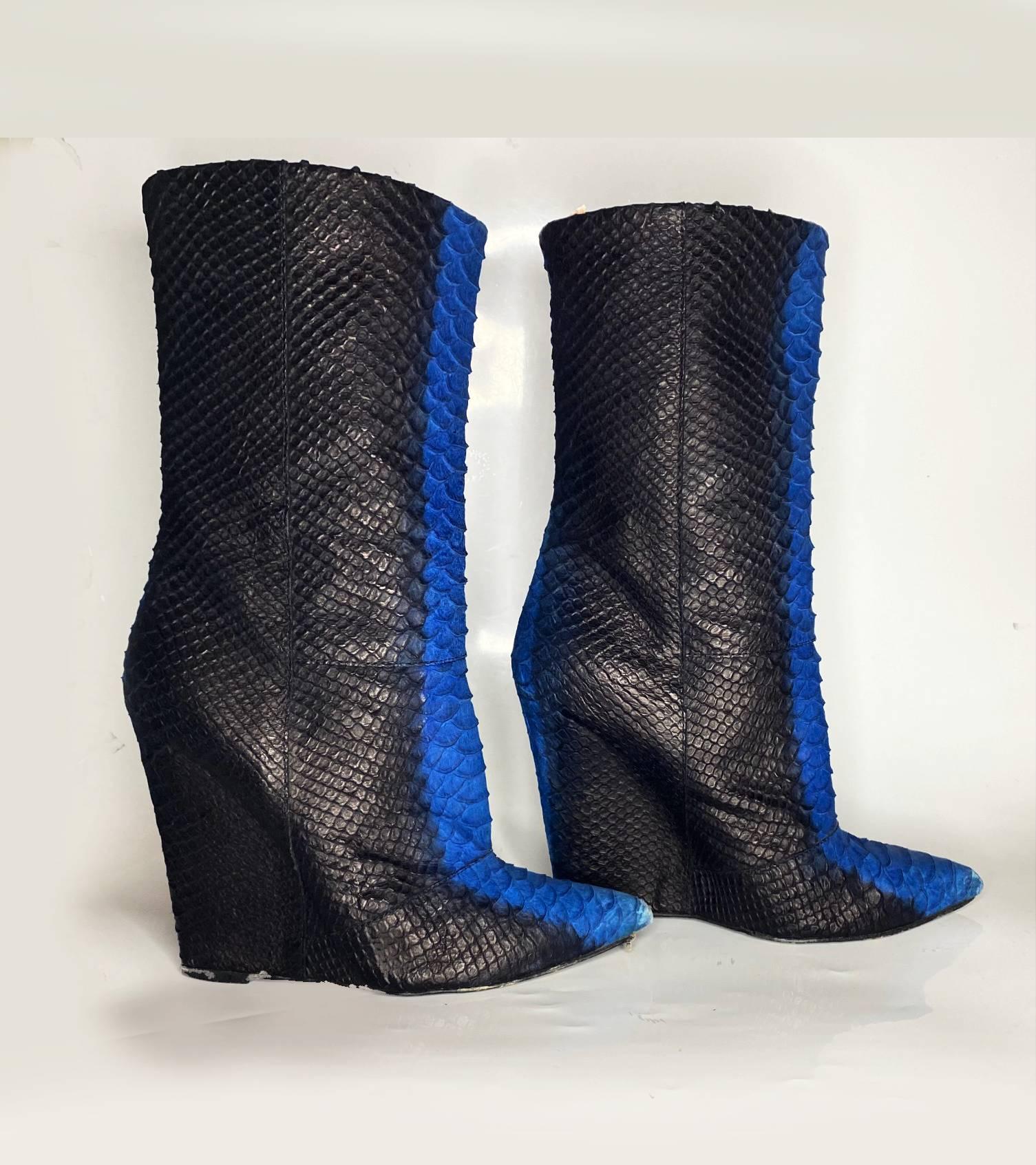 Women's  2000s Giuseppe Zanotti Black Blue Platform Faux Snake Skin Calf Boots For Sale