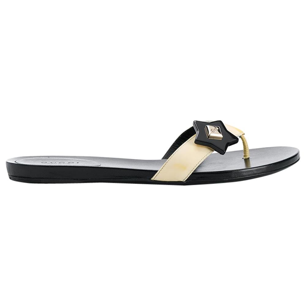 2000s Gucci Black leather Flat Thongs Sandals